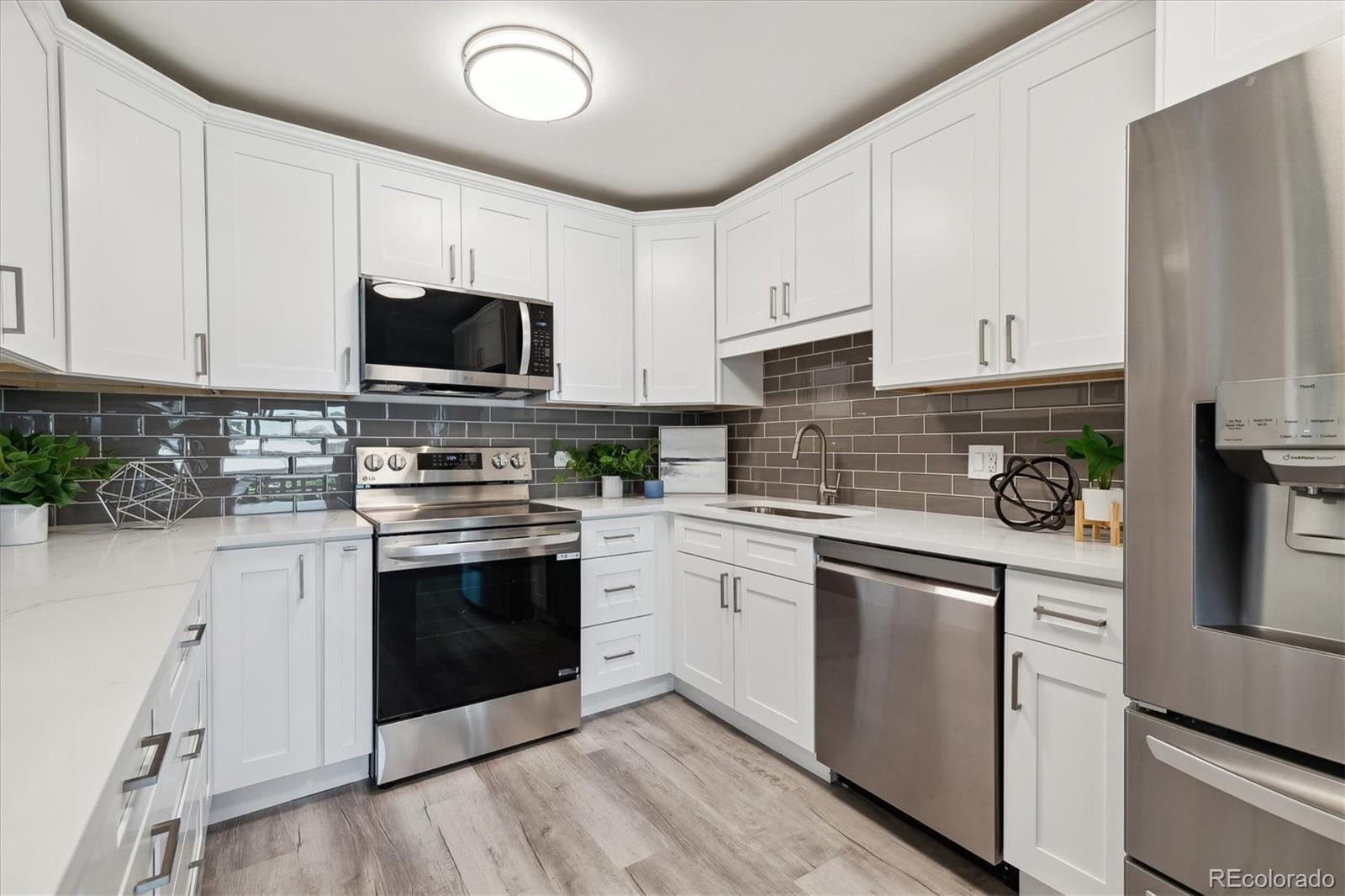 MLS Image #3 for 715 s alton way 5a,denver, Colorado