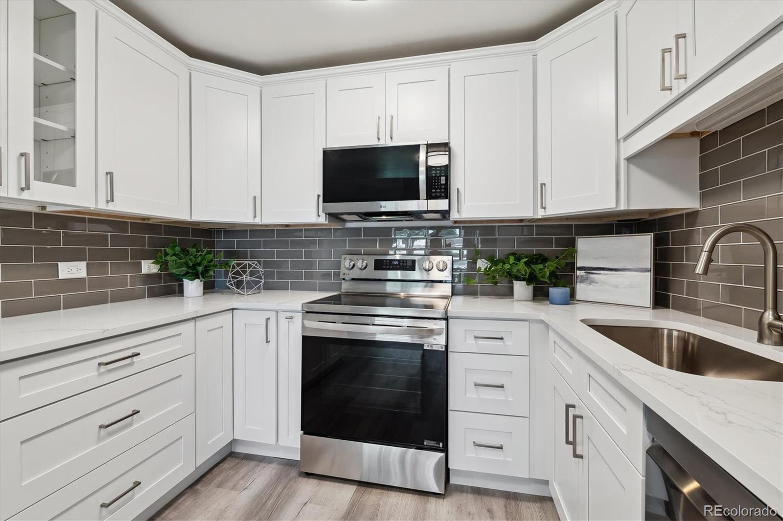 MLS Image #4 for 715 s alton way 5a,denver, Colorado
