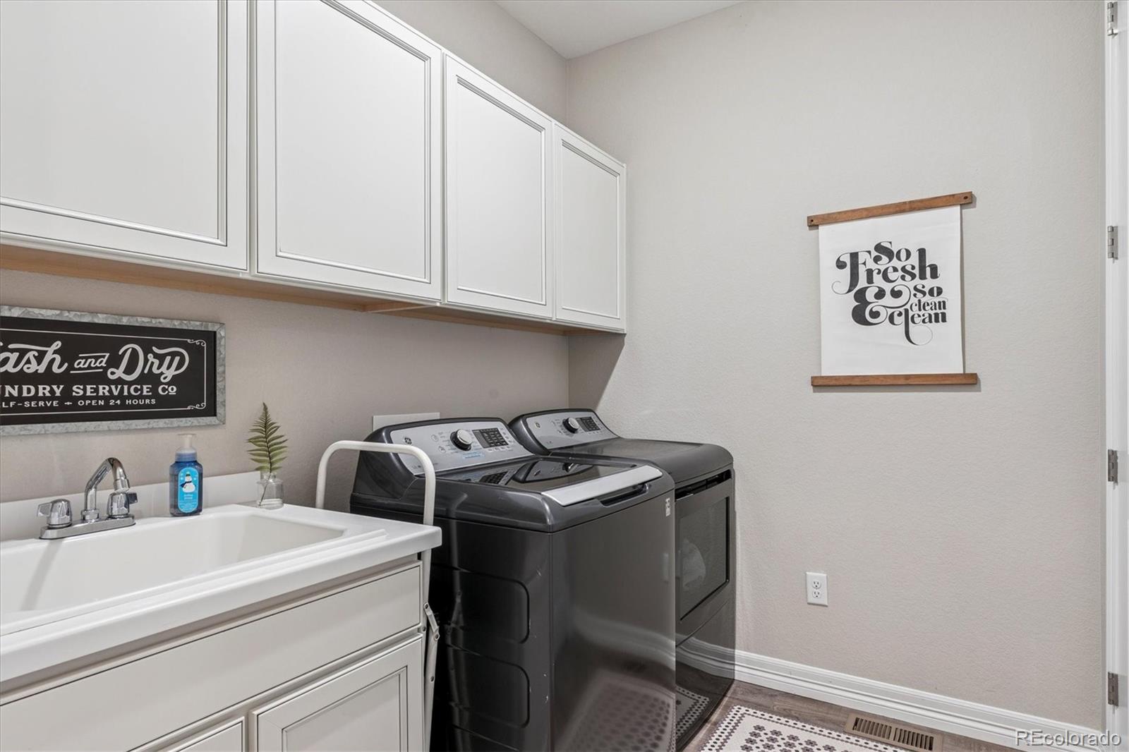 MLS Image #17 for 9140  basalt lane,littleton, Colorado