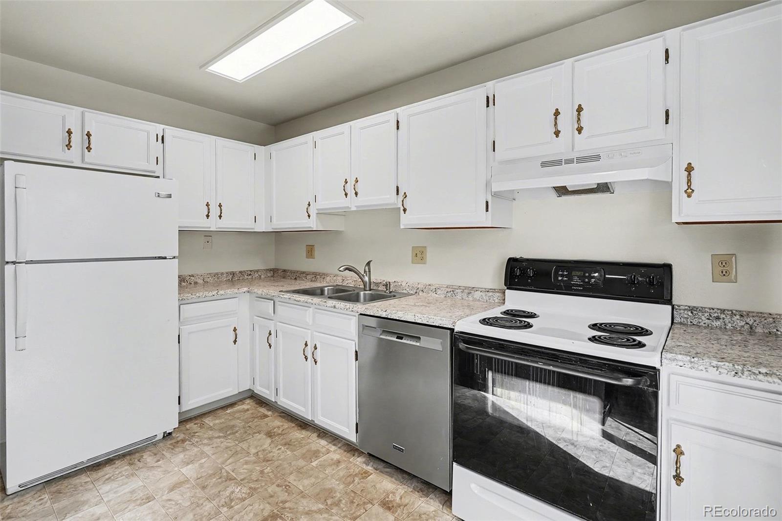 MLS Image #7 for 17681 e loyola drive e,aurora, Colorado