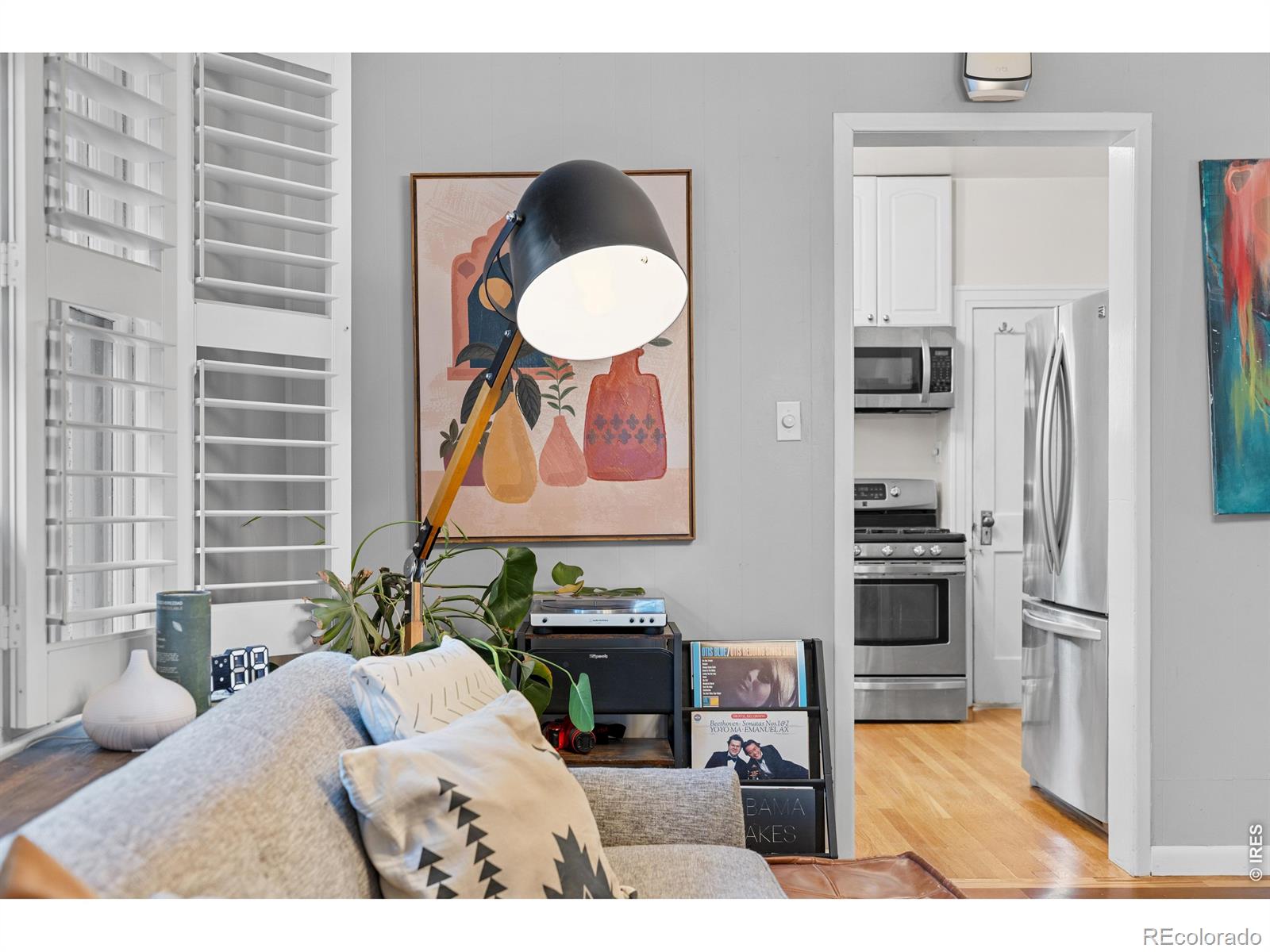 MLS Image #11 for 525 n pearl street,denver, Colorado