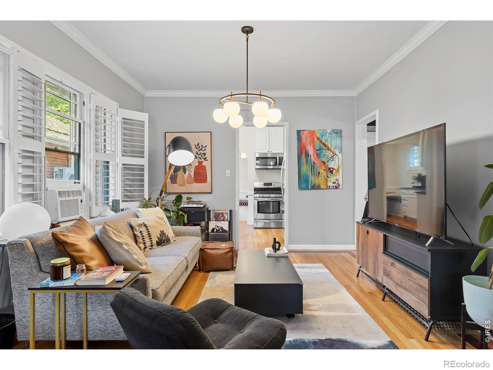 MLS Image #14 for 525 n pearl street,denver, Colorado