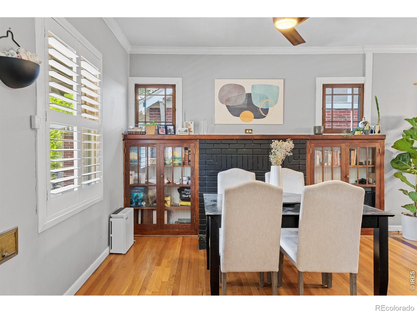 MLS Image #4 for 525 n pearl street,denver, Colorado