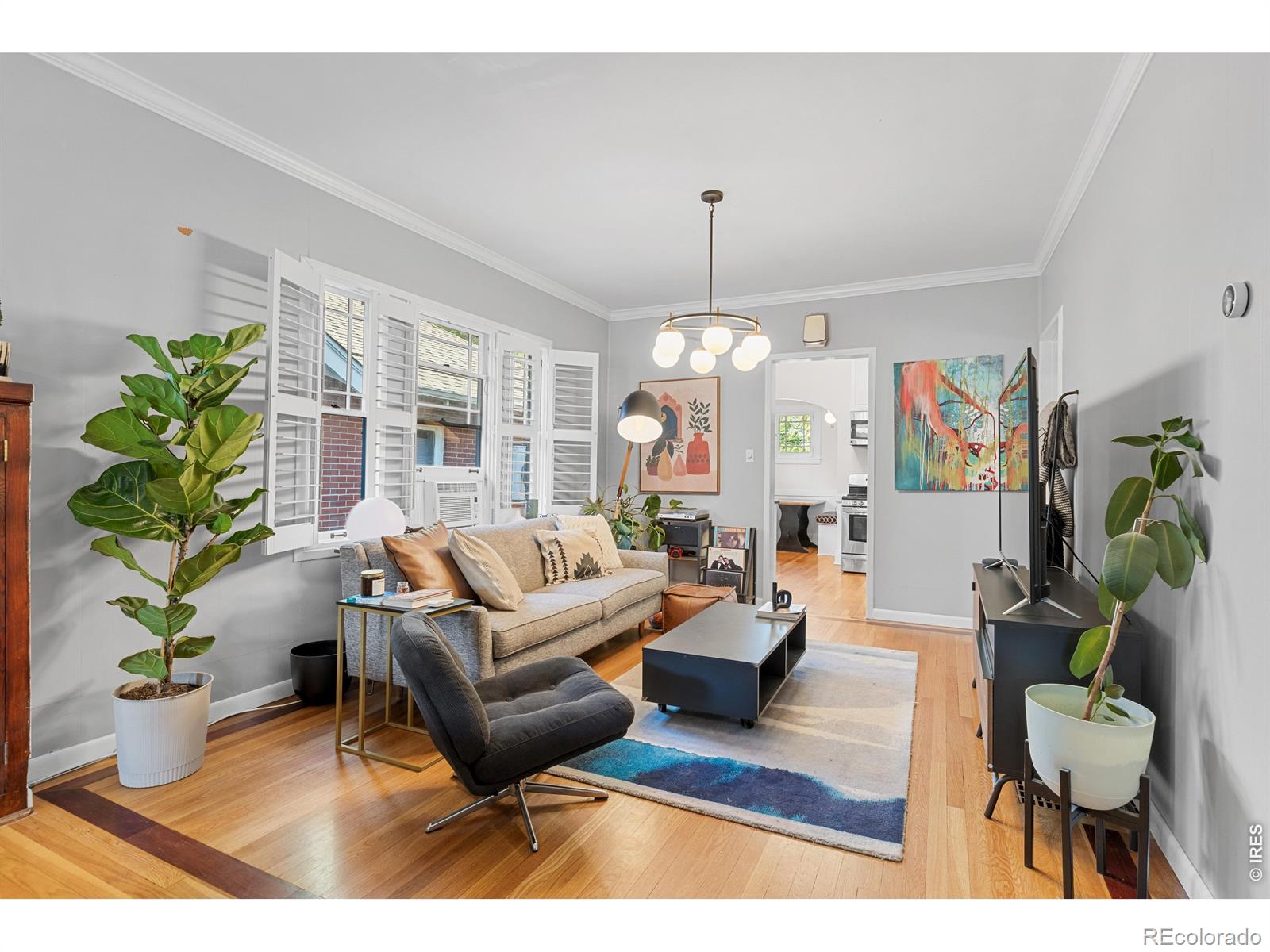 MLS Image #9 for 525 n pearl street,denver, Colorado