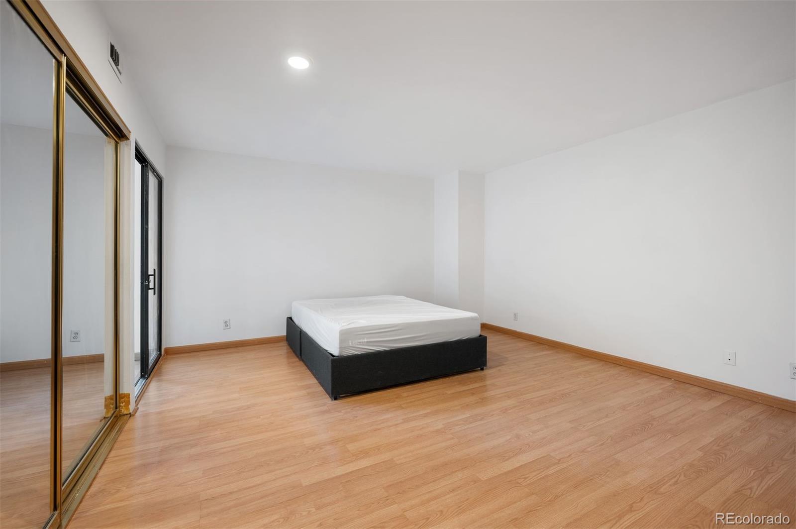 MLS Image #11 for 1777  larimer street 1010,denver, Colorado