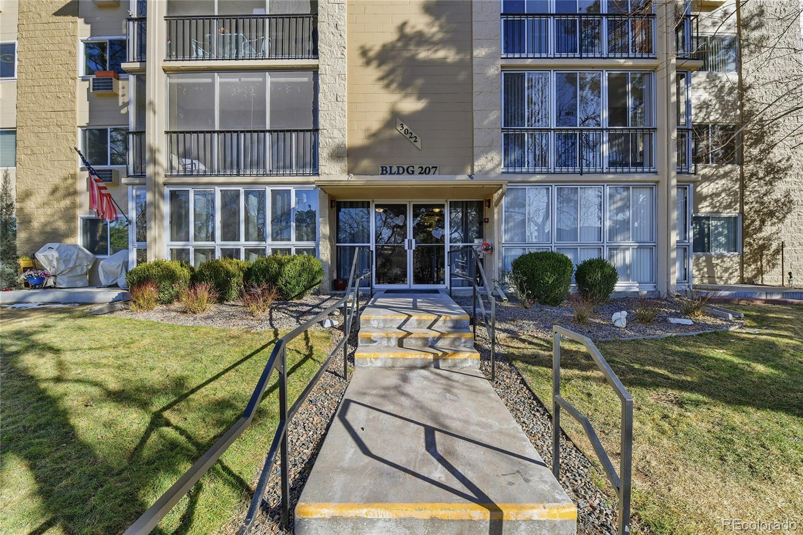 MLS Image #2 for 3022 s wheeling way,aurora, Colorado