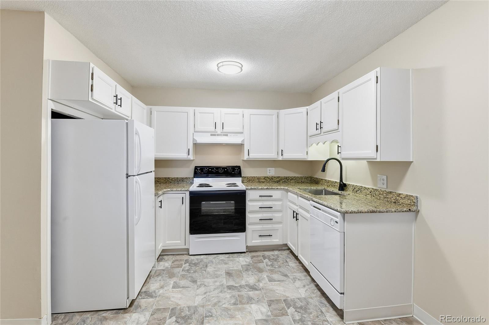 MLS Image #8 for 3022 s wheeling way,aurora, Colorado