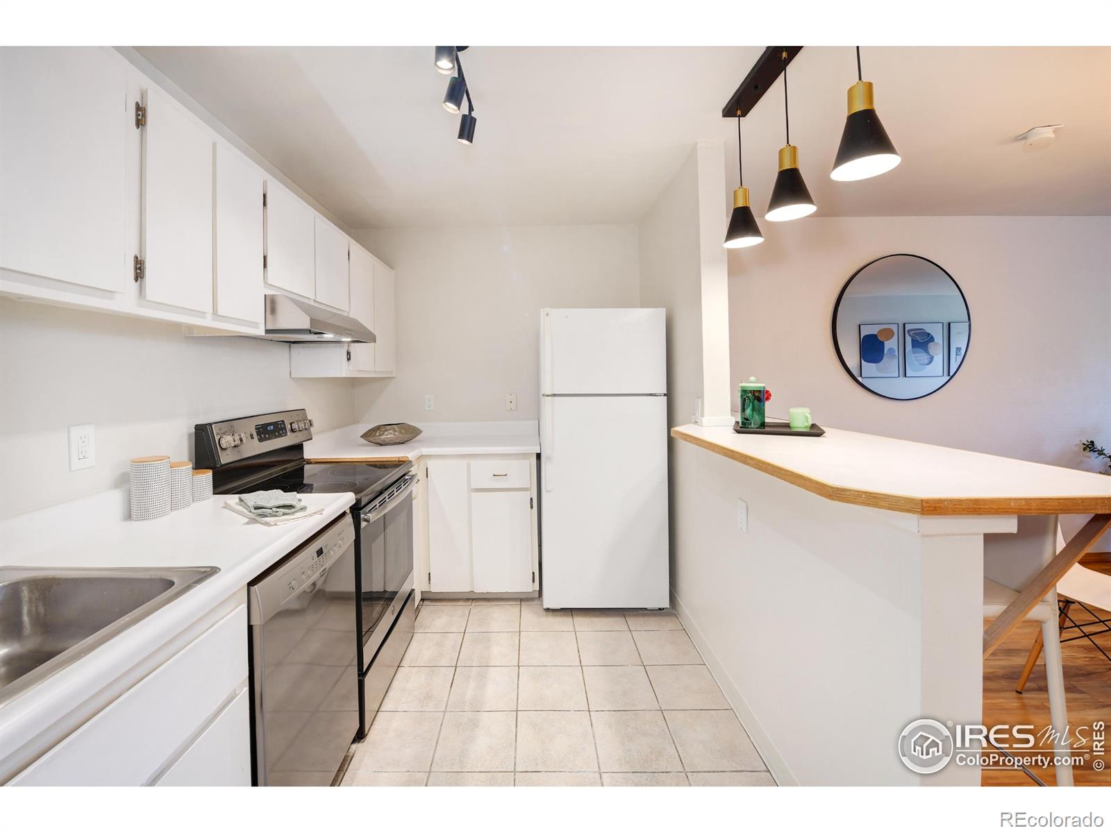 MLS Image #11 for 3240  iris avenue,boulder, Colorado