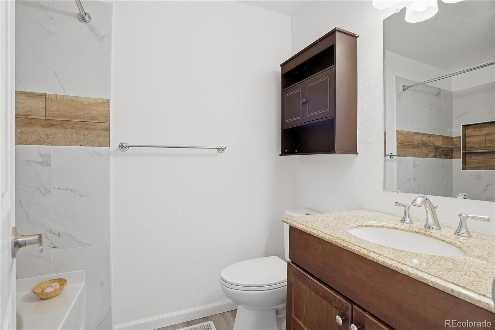 MLS Image #17 for 4665 s dillon court b,aurora, Colorado