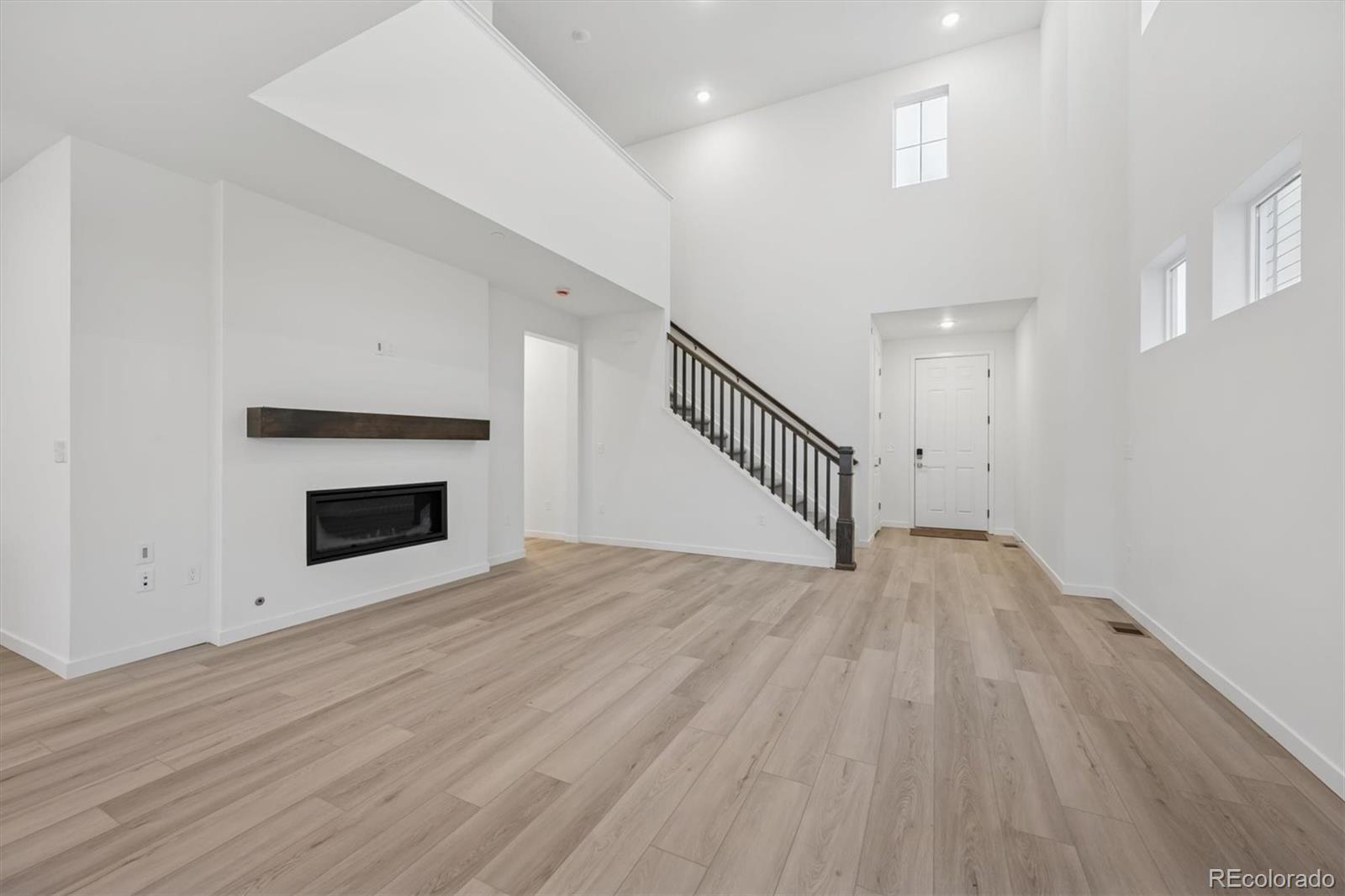 MLS Image #3 for 9233  truckee court,commerce city, Colorado