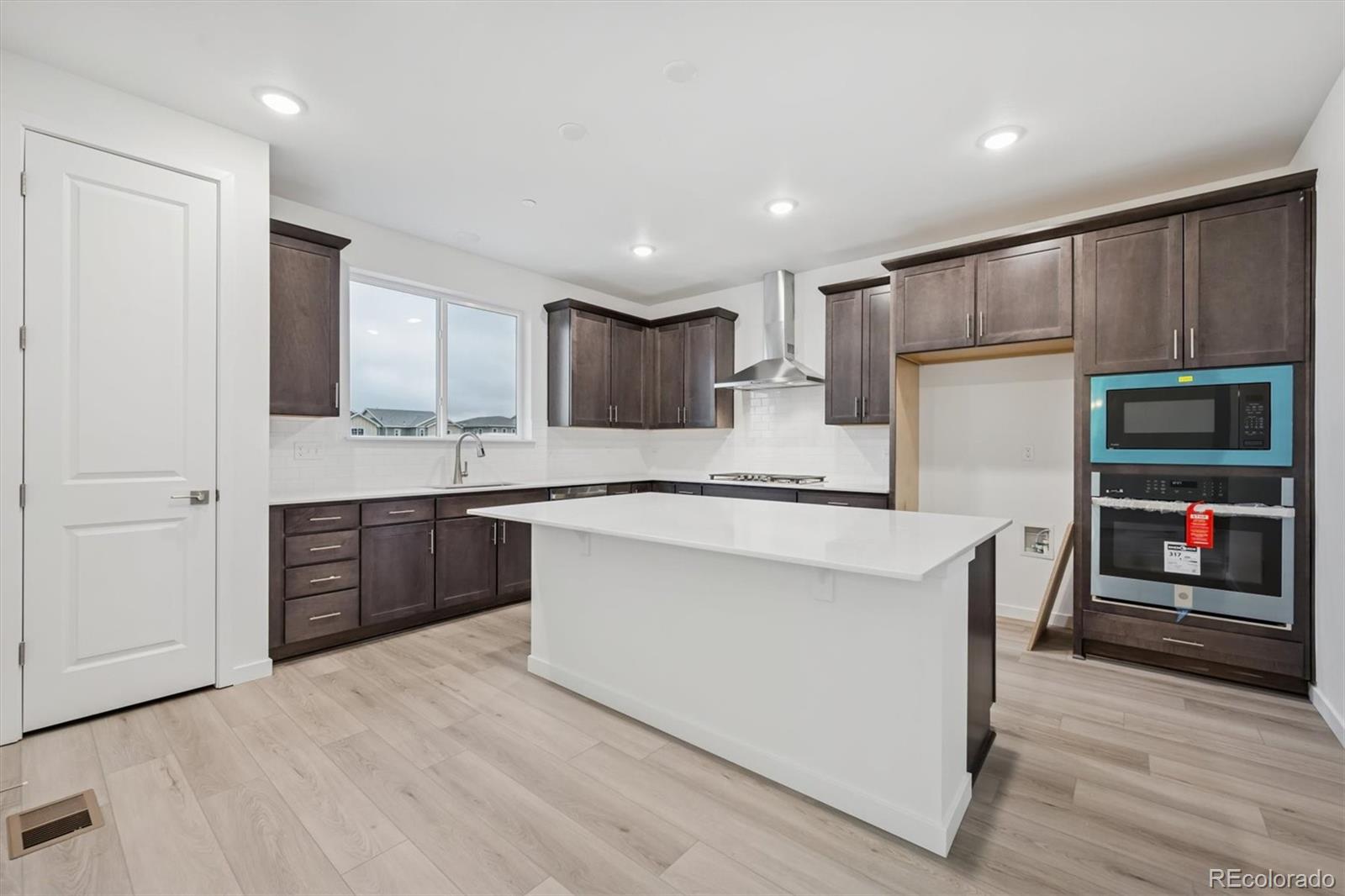 MLS Image #5 for 9233  truckee court,commerce city, Colorado