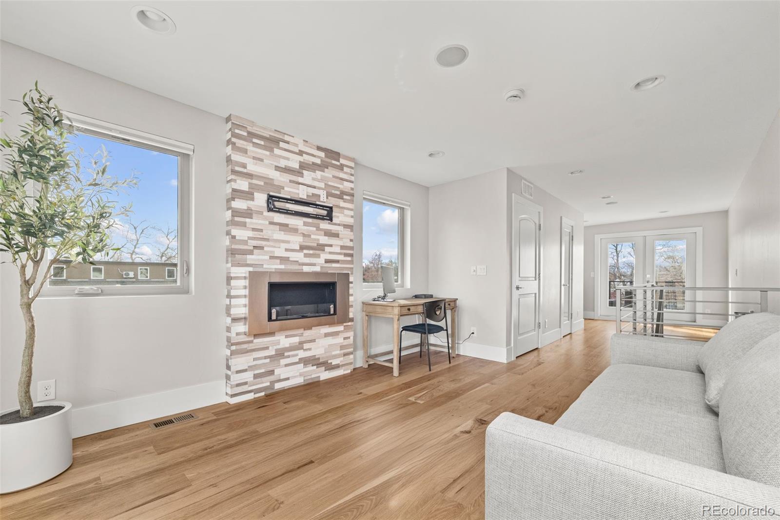 MLS Image #29 for 4477 n vrain street,denver, Colorado