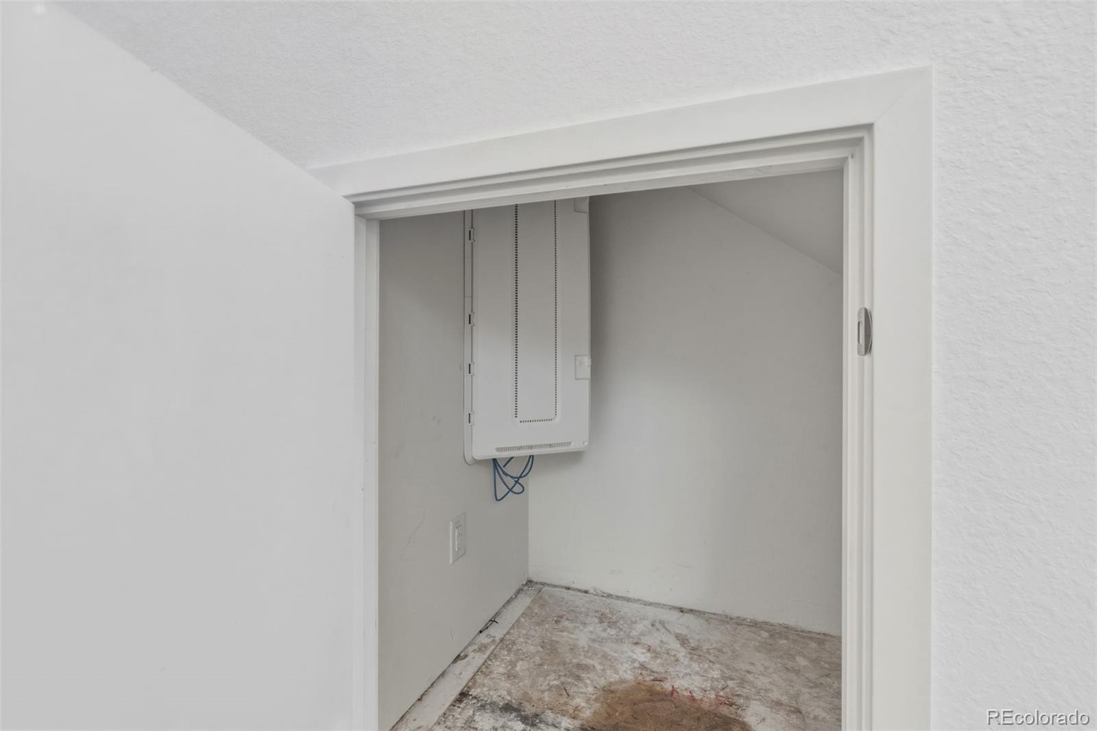 MLS Image #8 for 922 w beverly street,elizabeth, Colorado