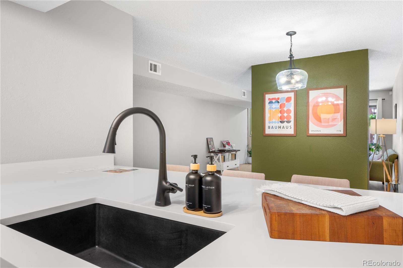 MLS Image #10 for 540 s forest street 7-102,denver, Colorado