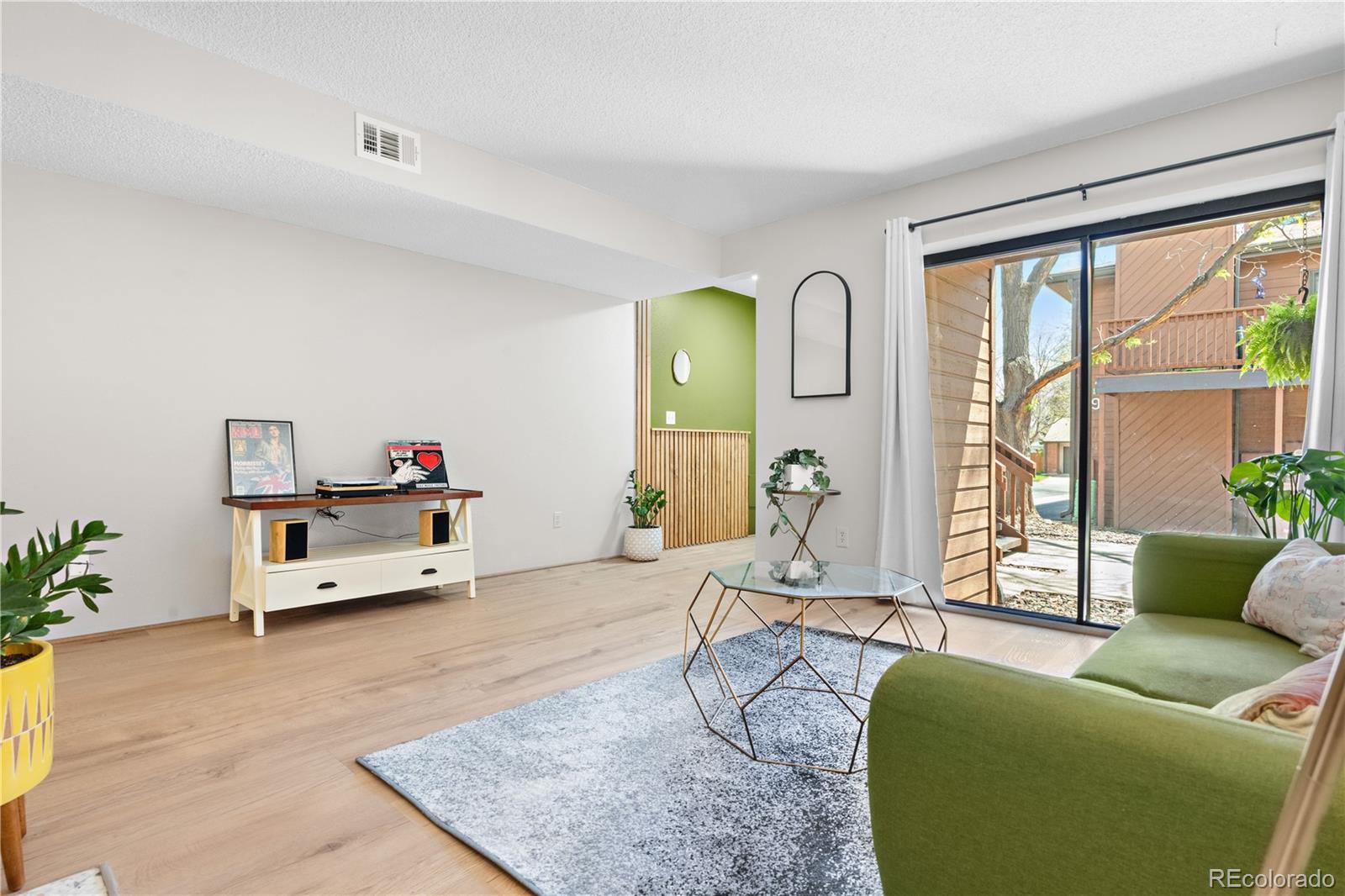 MLS Image #5 for 540 s forest street 7-102,denver, Colorado