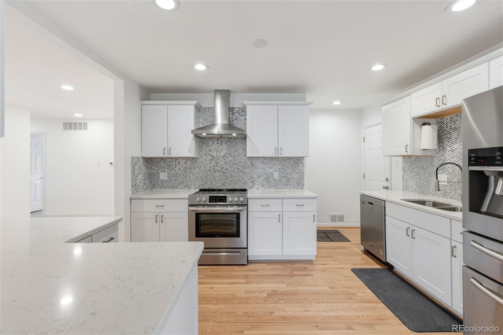 MLS Image #11 for 771 s taft street,lakewood, Colorado