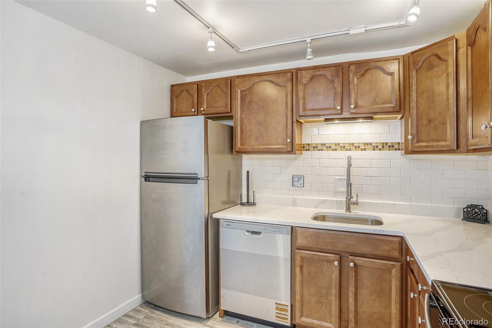 MLS Image #3 for 65 n clarkson street,denver, Colorado