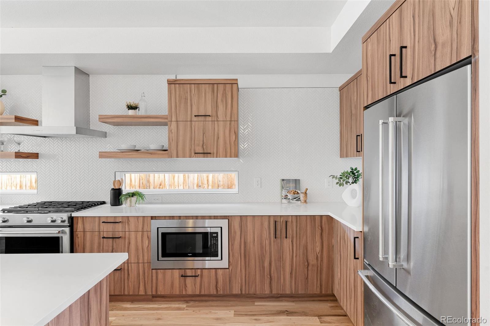 MLS Image #10 for 2567 s acoma street,denver, Colorado