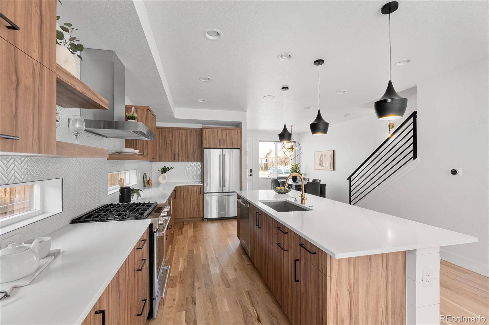 MLS Image #13 for 2567 s acoma street,denver, Colorado