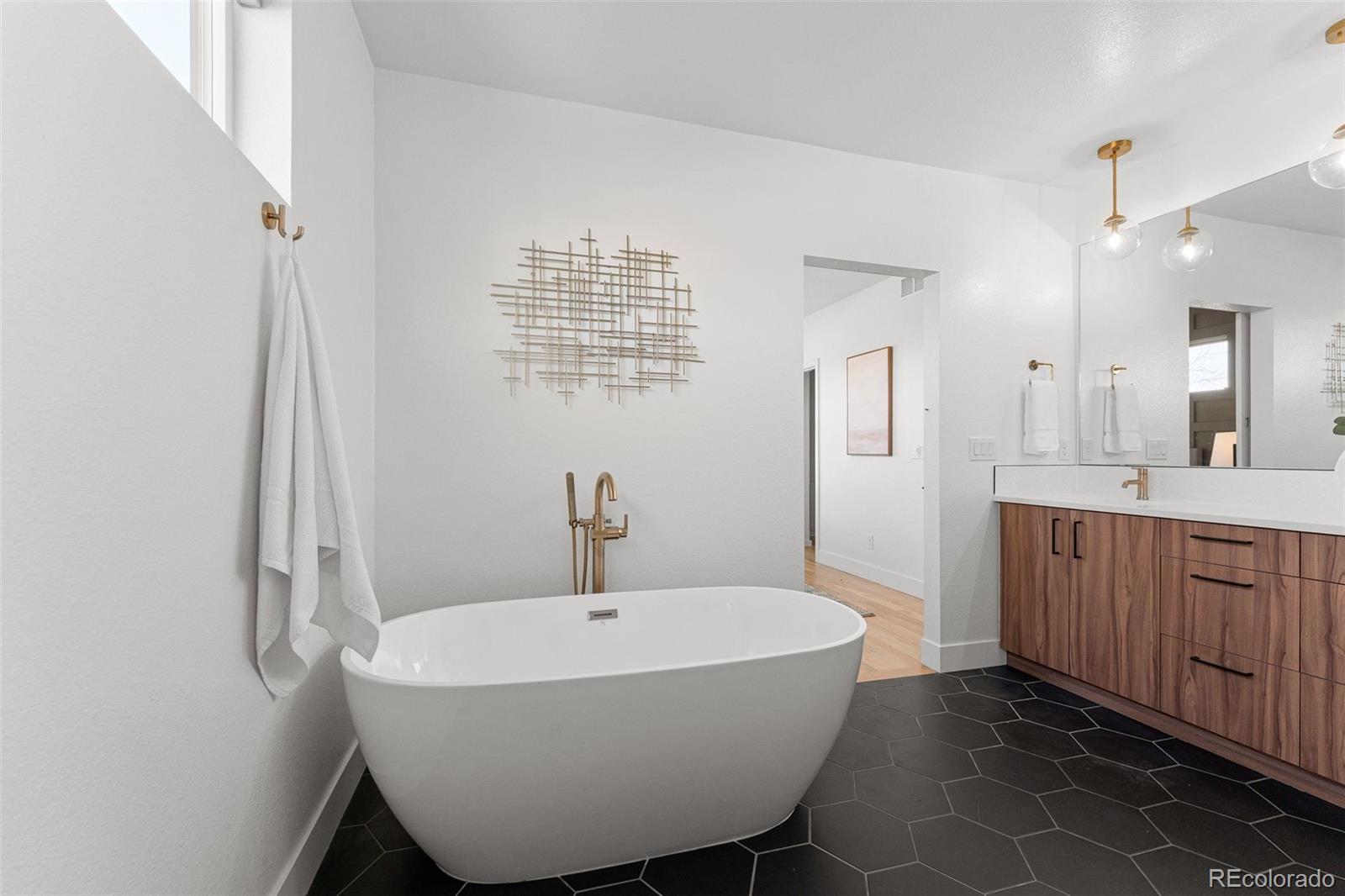 MLS Image #29 for 2567 s acoma street,denver, Colorado