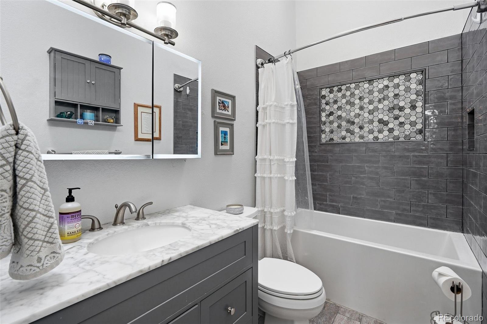 MLS Image #22 for 5429 s delaware street,littleton, Colorado