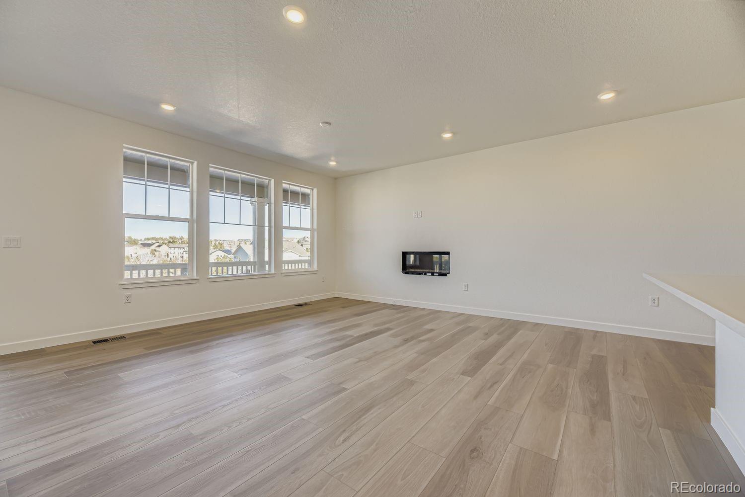 MLS Image #1 for 24595 e kettle court,aurora, Colorado