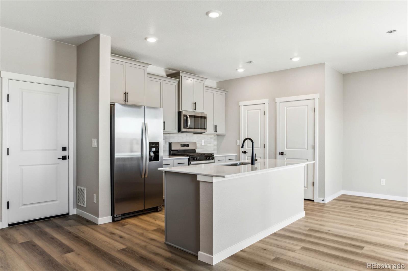 MLS Image #5 for 17842 e 94th place,commerce city, Colorado