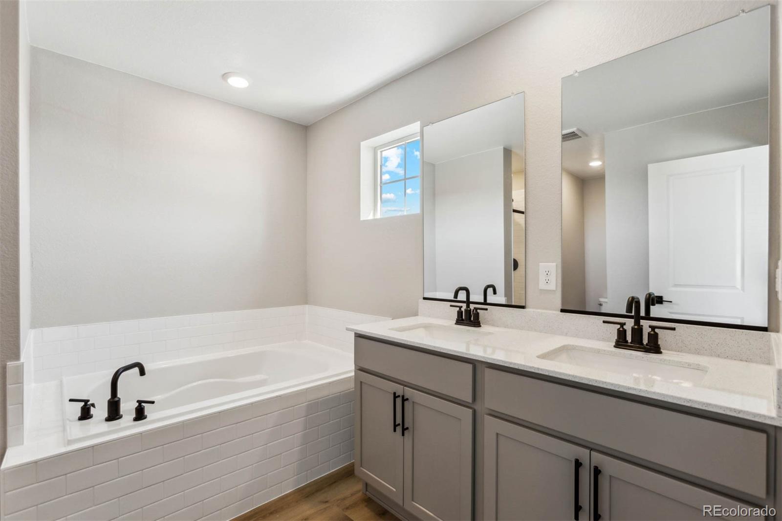 MLS Image #6 for 17842 e 94th place,commerce city, Colorado
