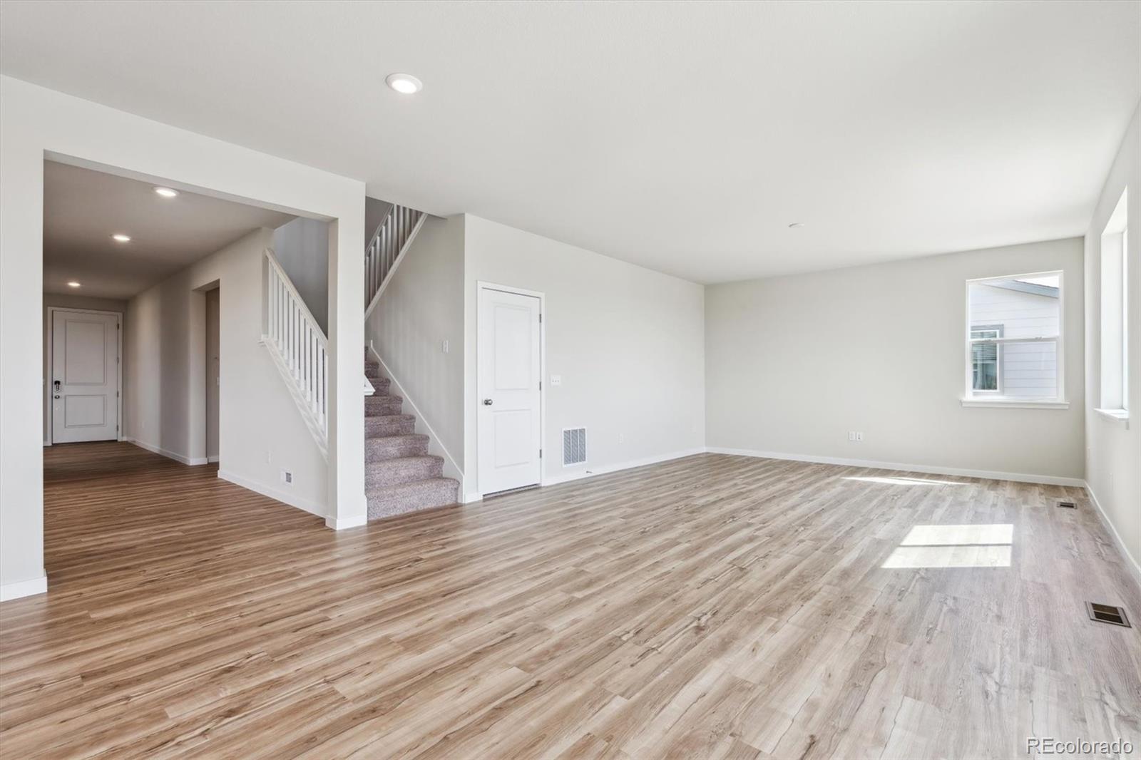 MLS Image #13 for 14482  heritage drive,mead, Colorado