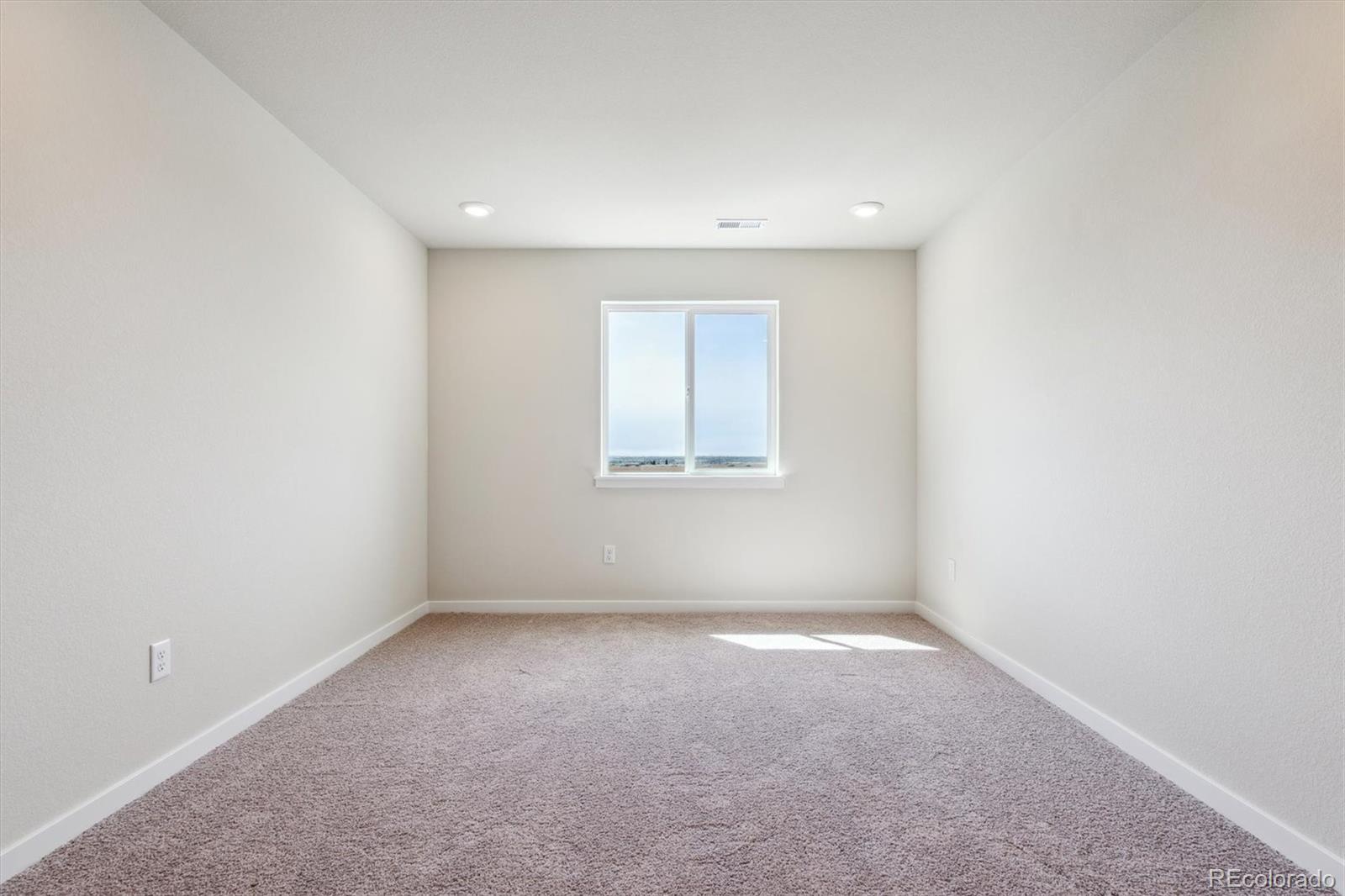 MLS Image #16 for 14482  heritage drive,mead, Colorado