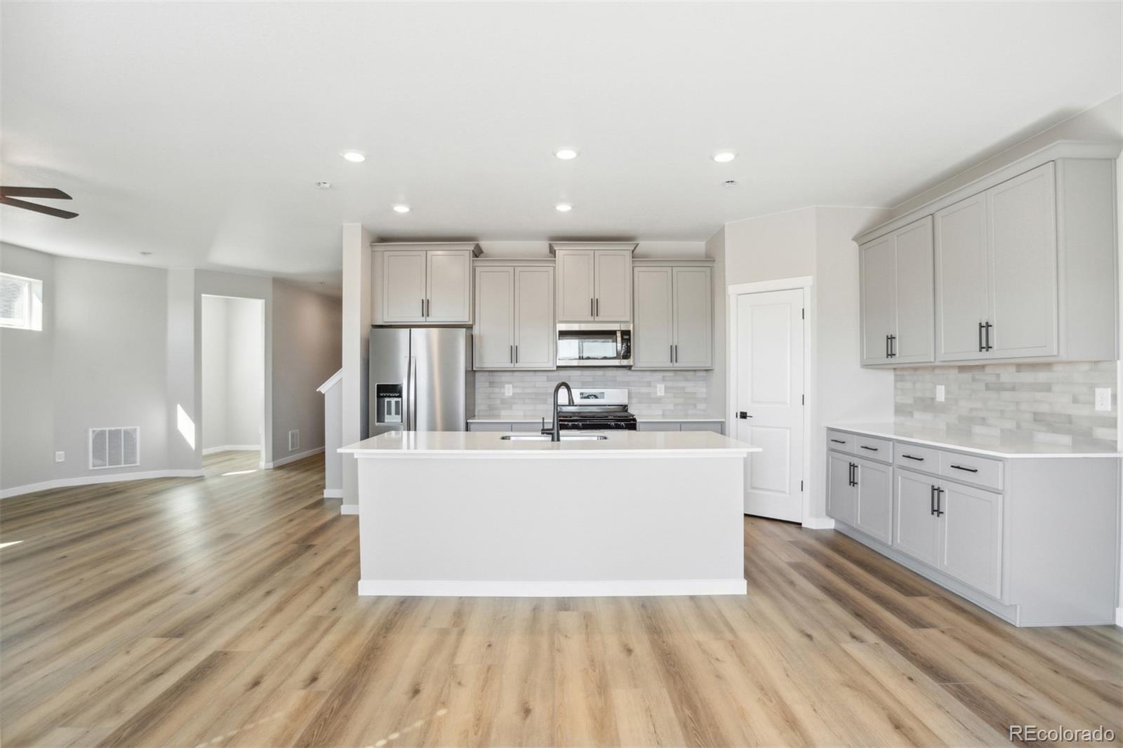 MLS Image #6 for 17752 e 94th place,commerce city, Colorado