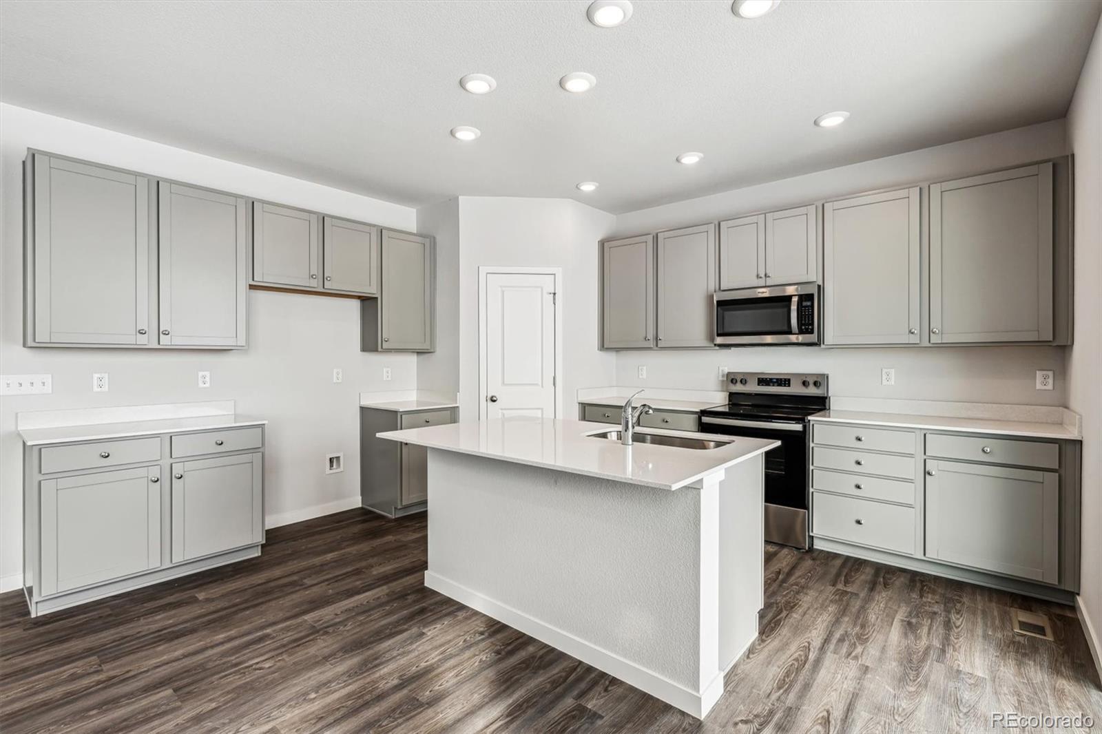 MLS Image #3 for 5680  ranch street,mead, Colorado