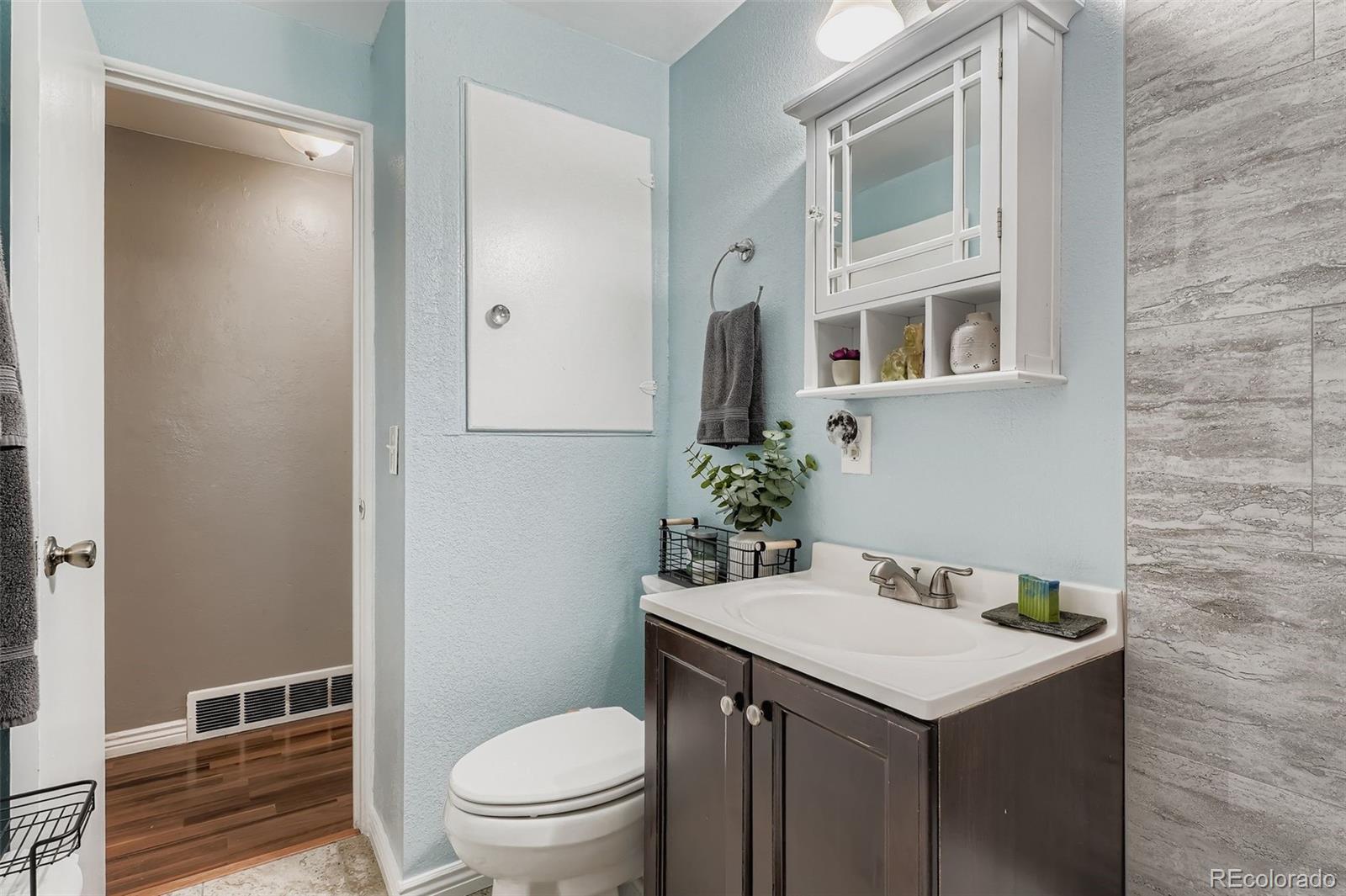 MLS Image #15 for 1681 s zenobia way,denver, Colorado