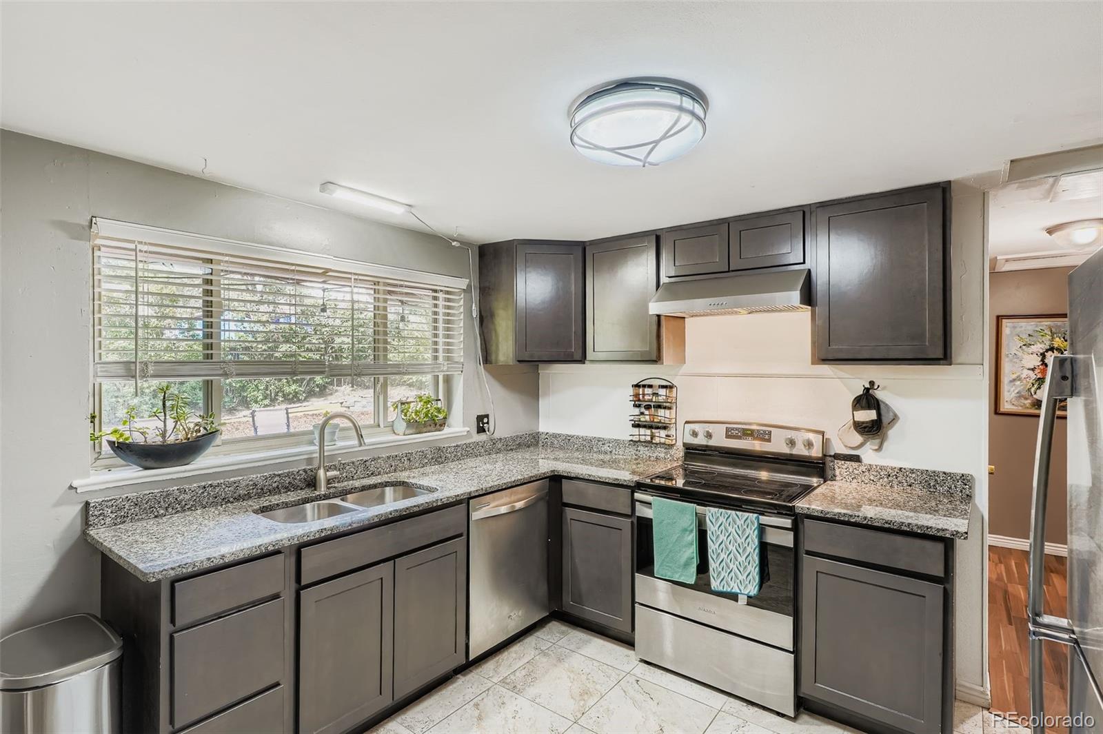 MLS Image #8 for 1681 s zenobia way,denver, Colorado