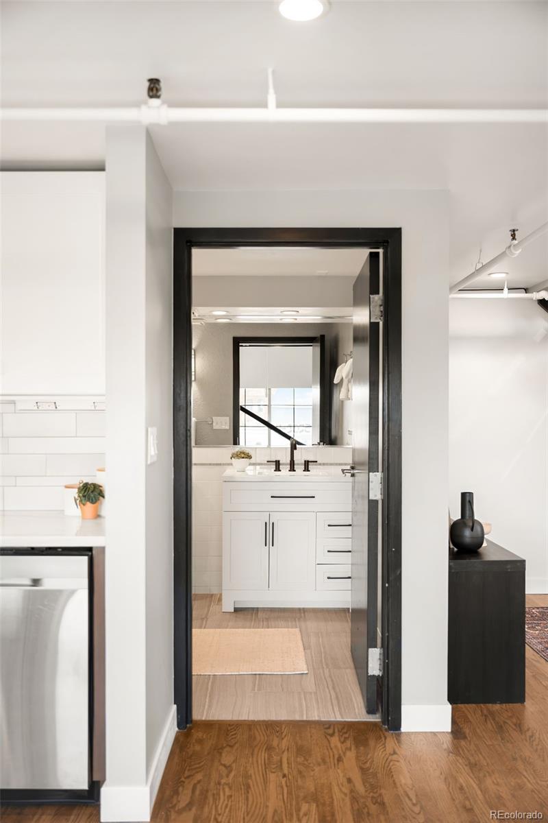 MLS Image #18 for 3377  blake street,denver, Colorado