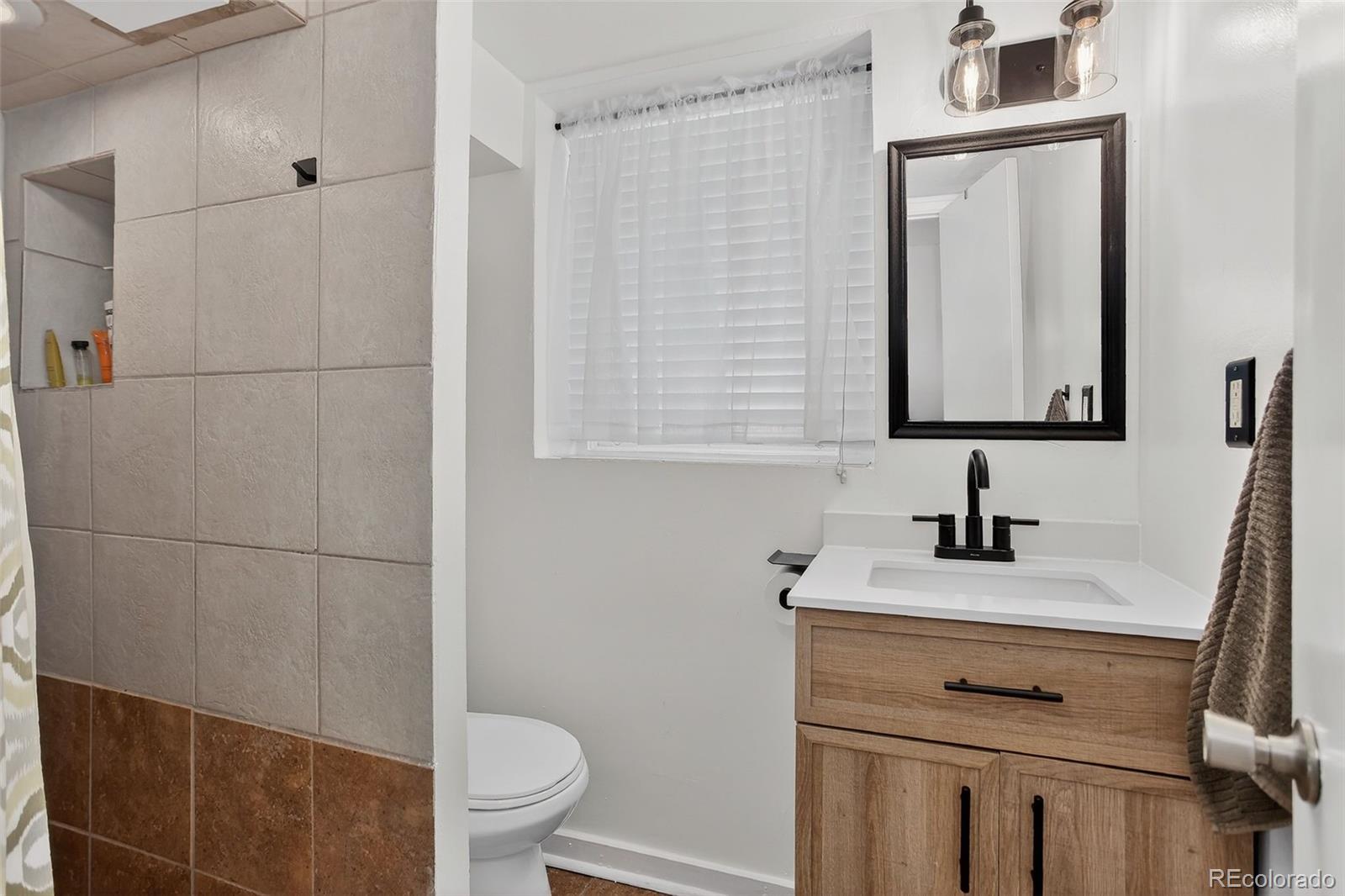 MLS Image #33 for 725 s grant street,denver, Colorado