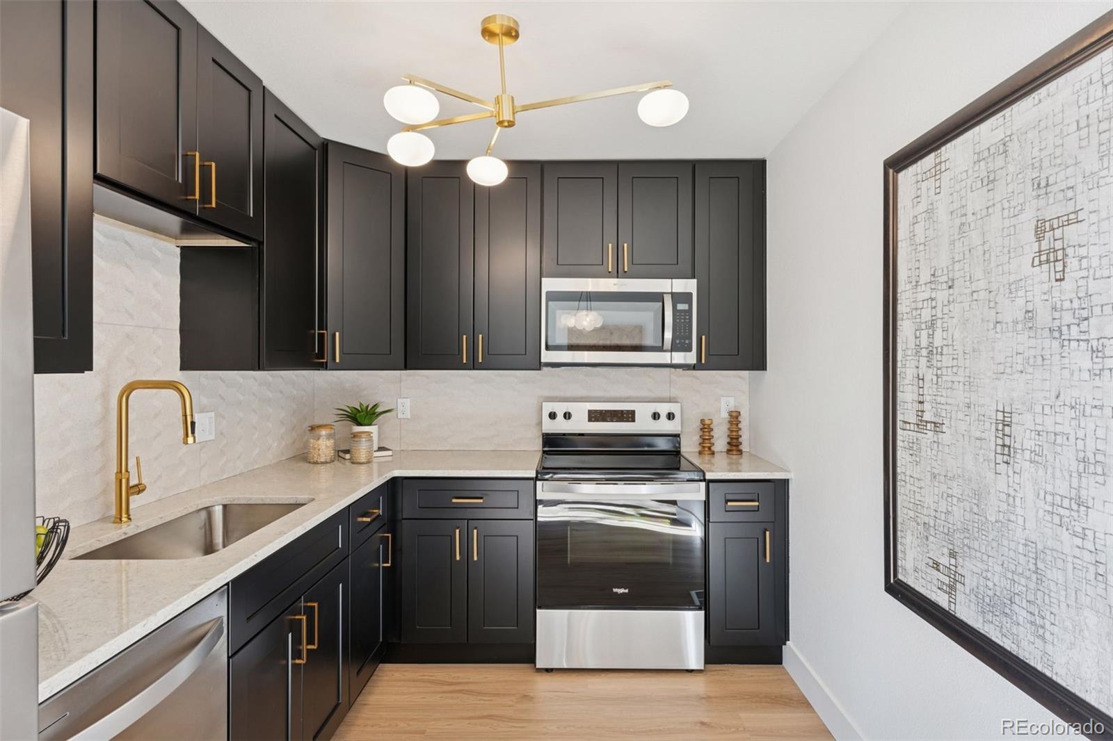 MLS Image #11 for 1494 w lake avenue,littleton, Colorado