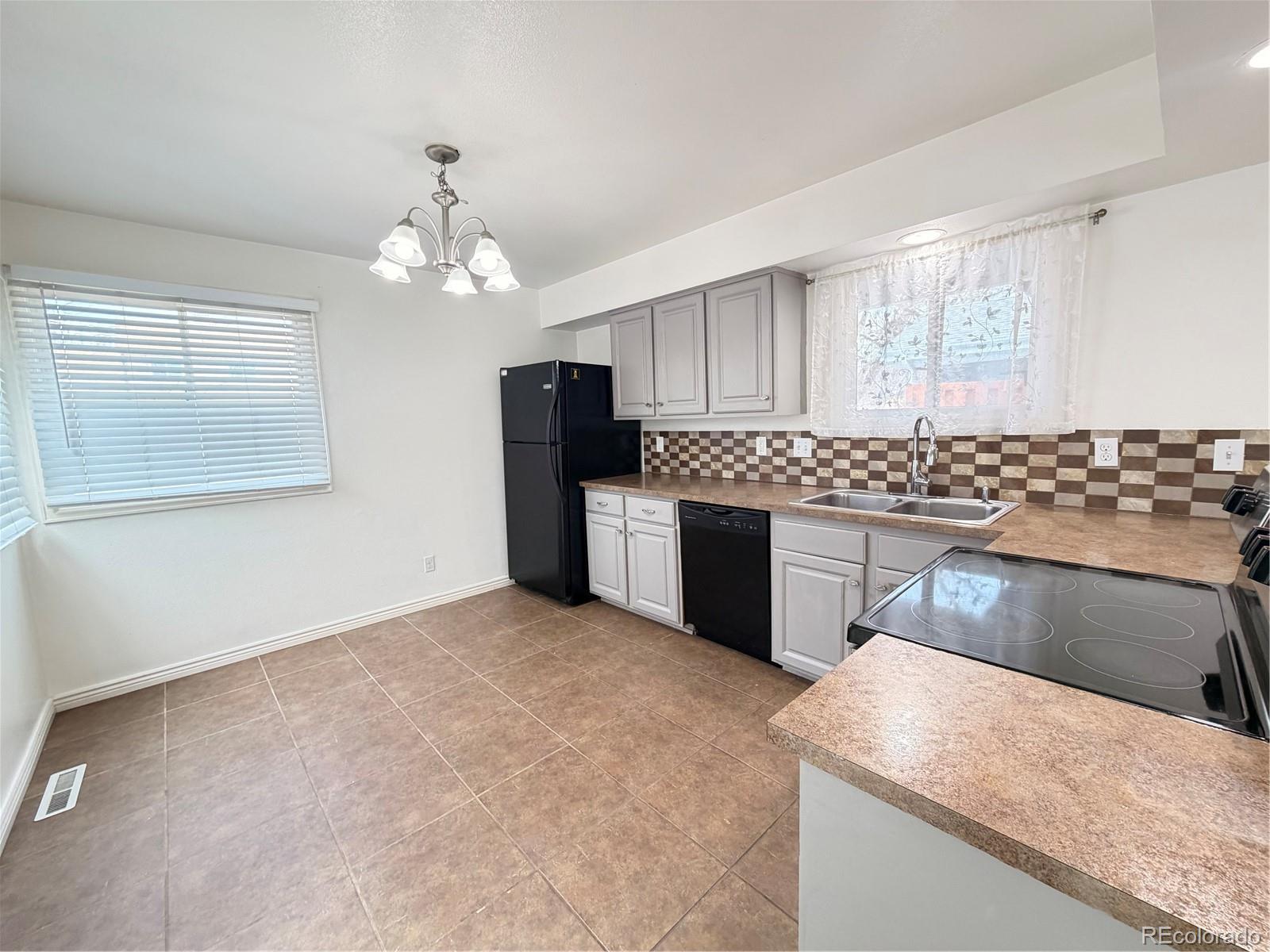 MLS Image #4 for 2803  denver avenue,longmont, Colorado
