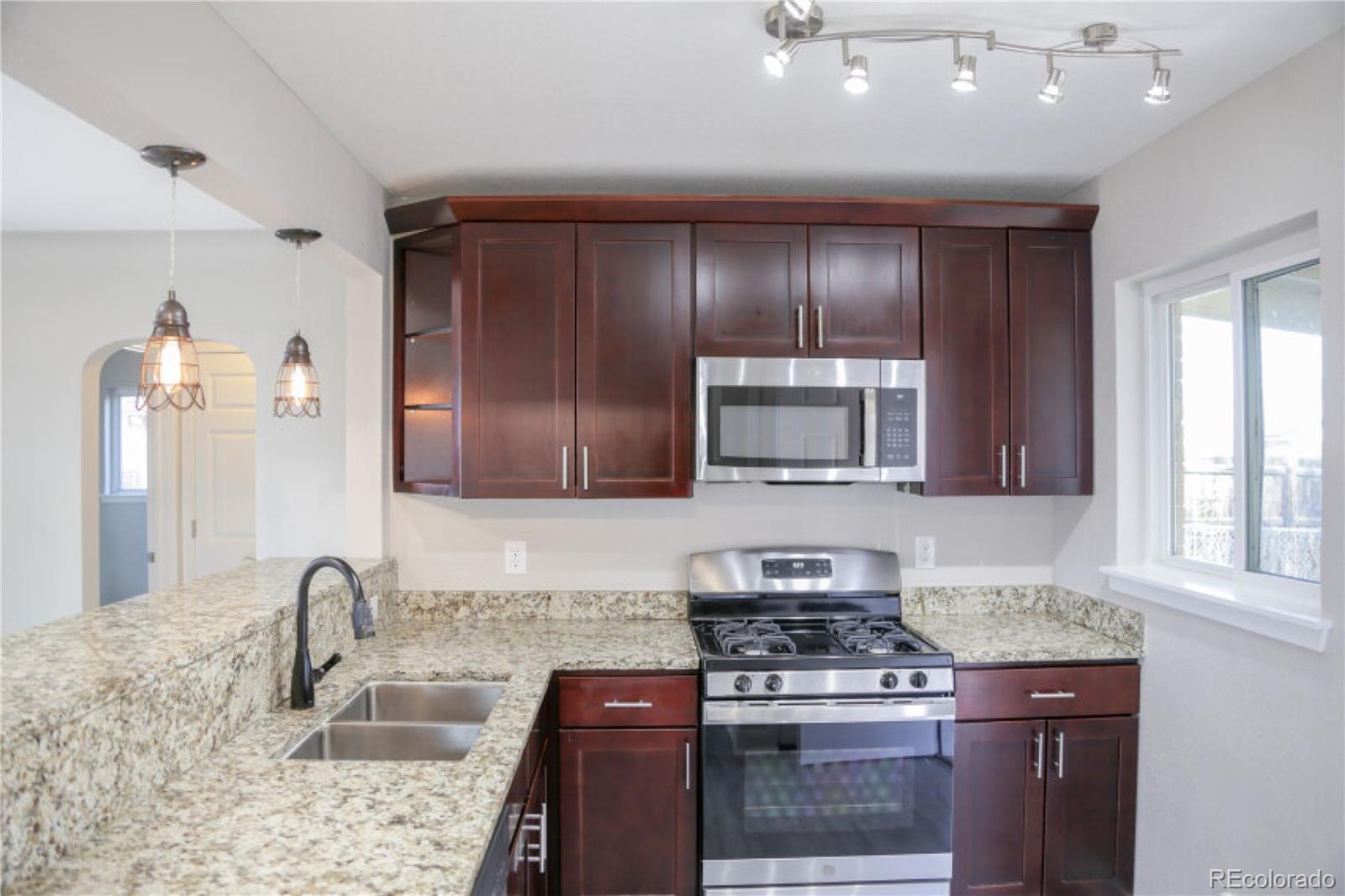 MLS Image #11 for 3290  magnolia street,denver, Colorado