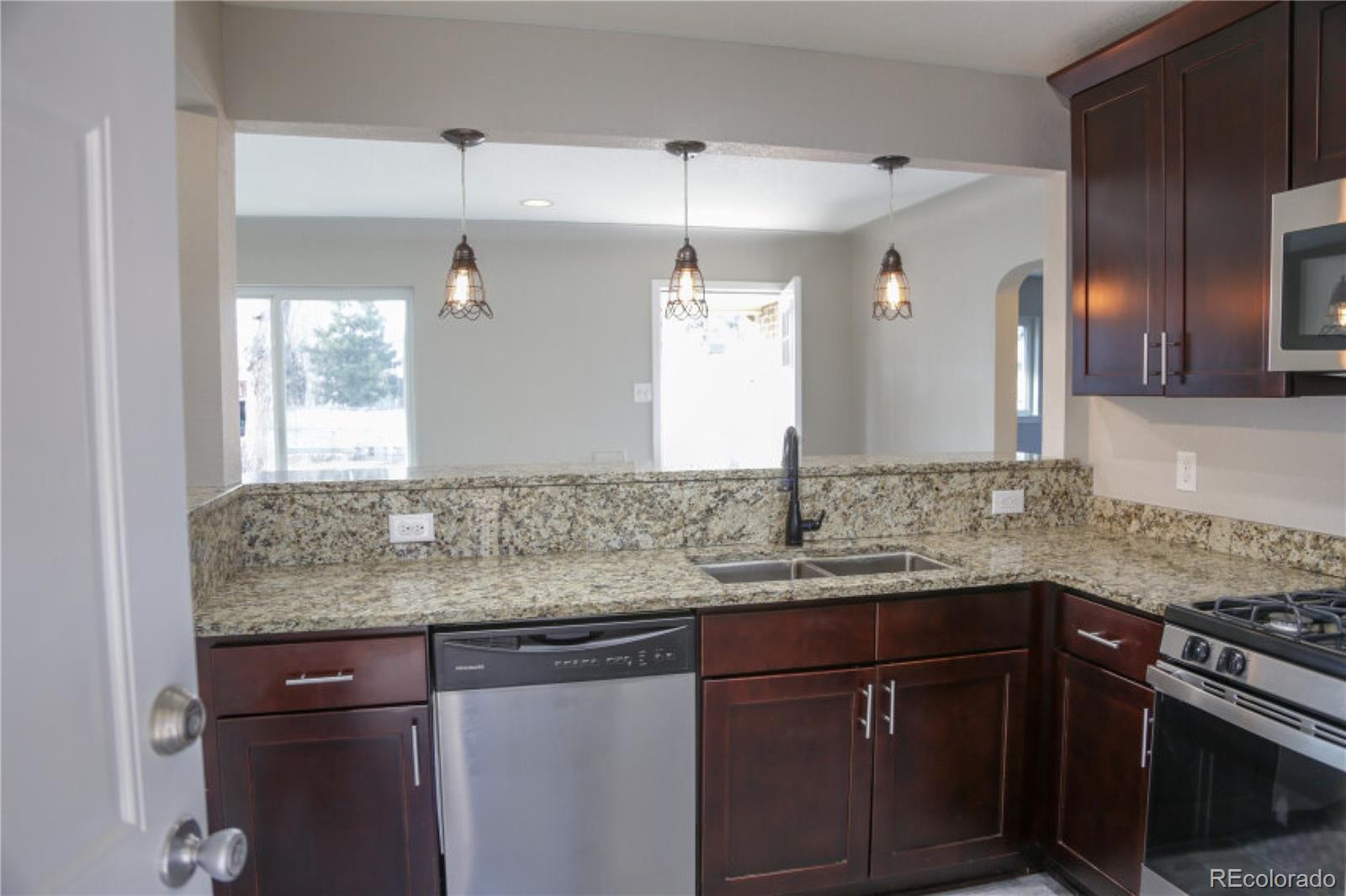 MLS Image #12 for 3290  magnolia street,denver, Colorado