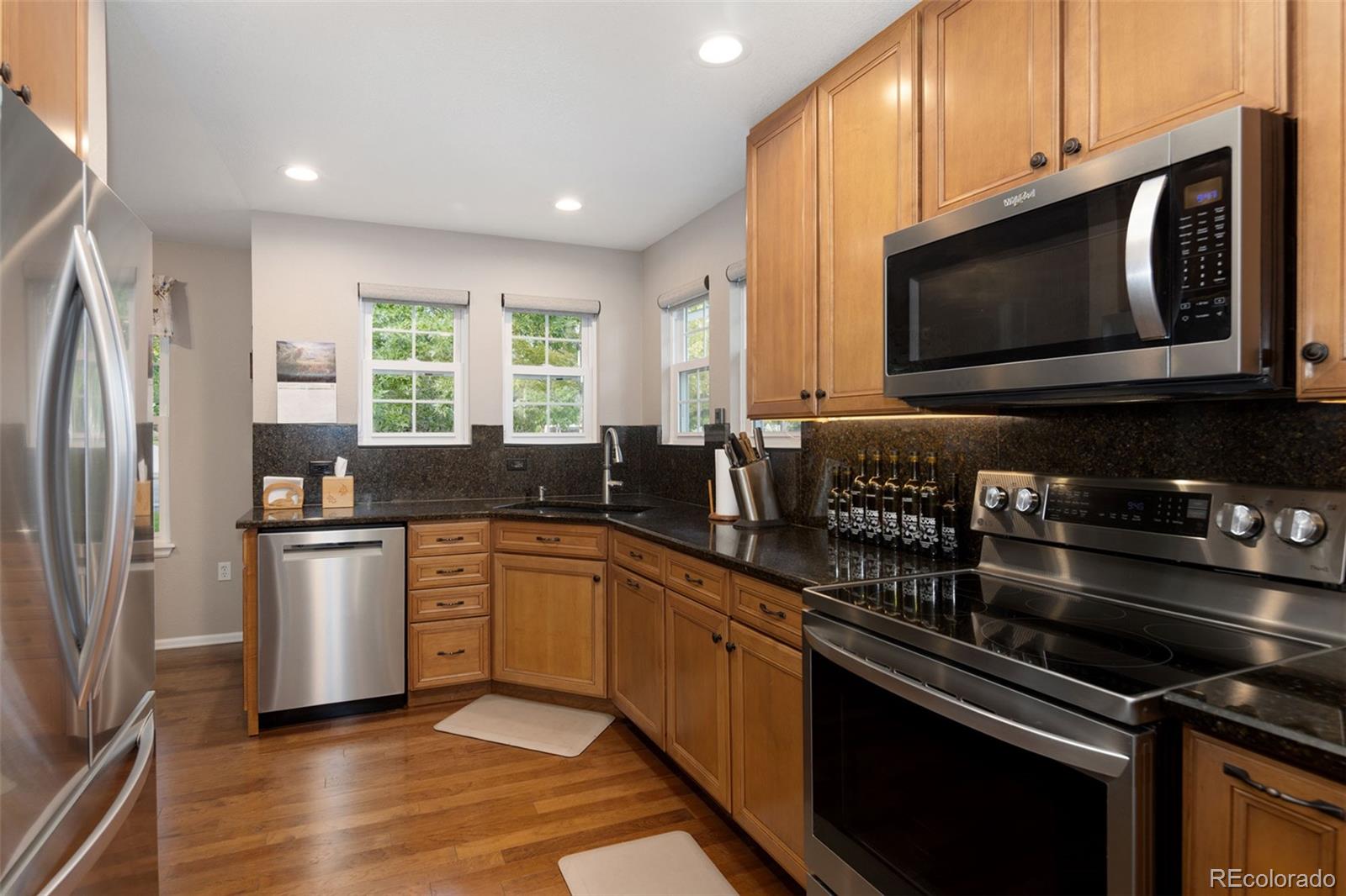 MLS Image #10 for 7929 s buchanan way,aurora, Colorado
