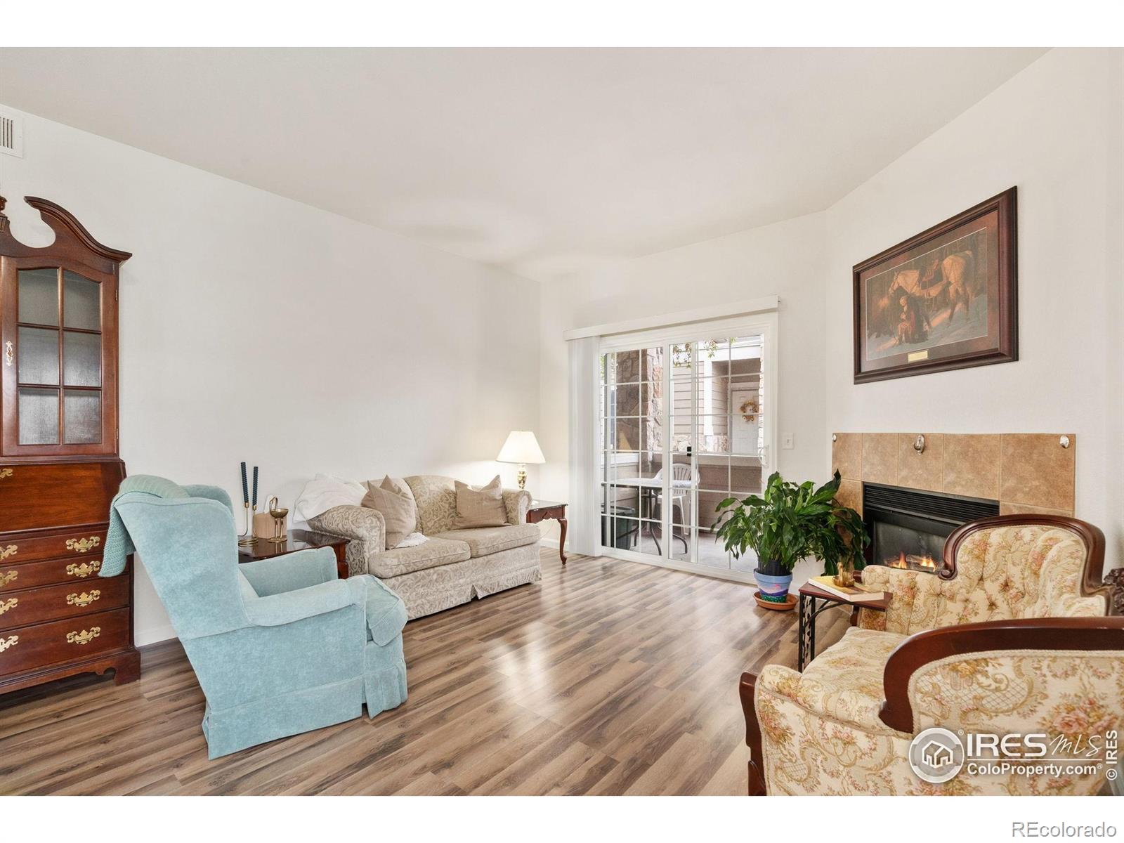 MLS Image #3 for 1343  lake circle,windsor, Colorado