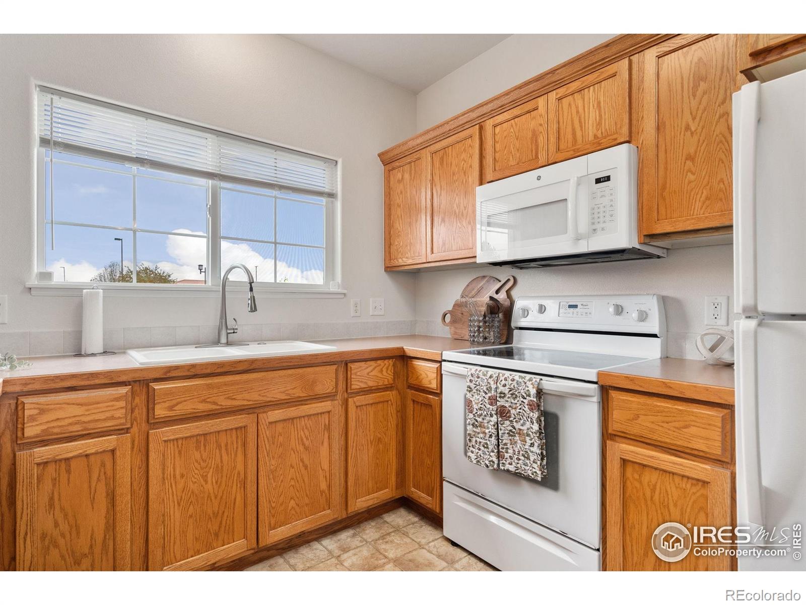 MLS Image #7 for 1343  lake circle,windsor, Colorado