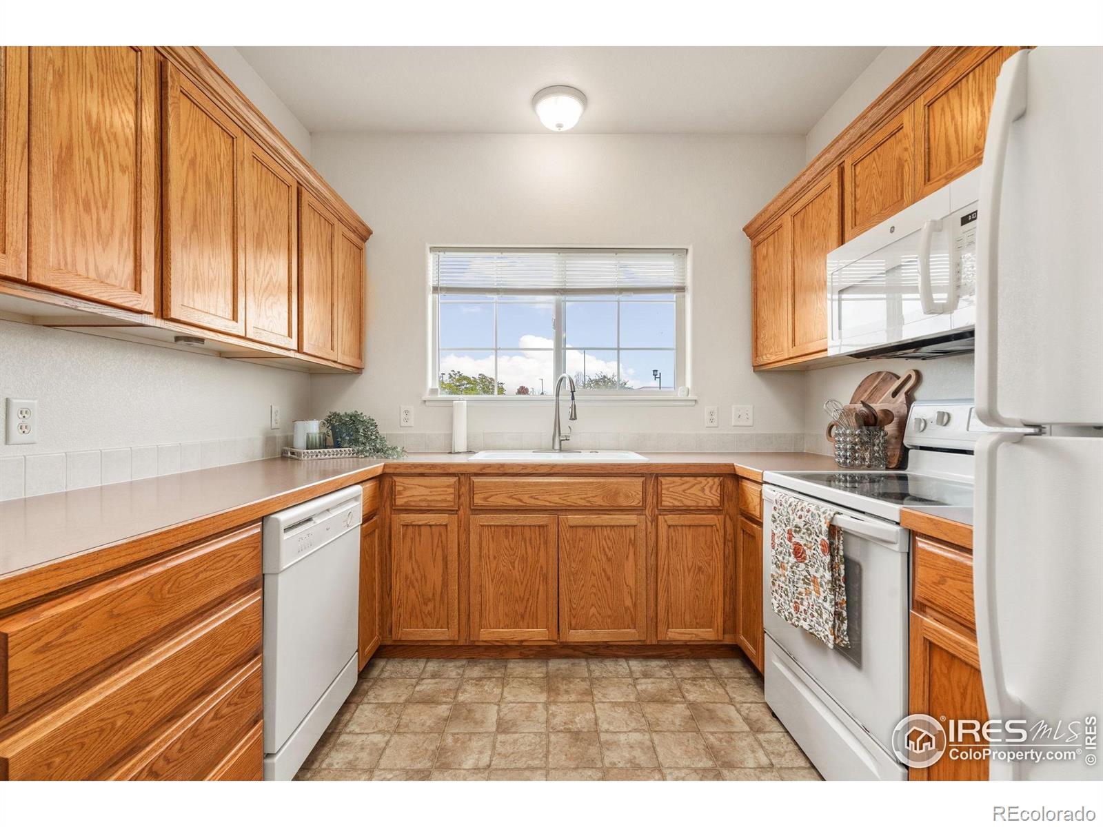 MLS Image #8 for 1343  lake circle,windsor, Colorado