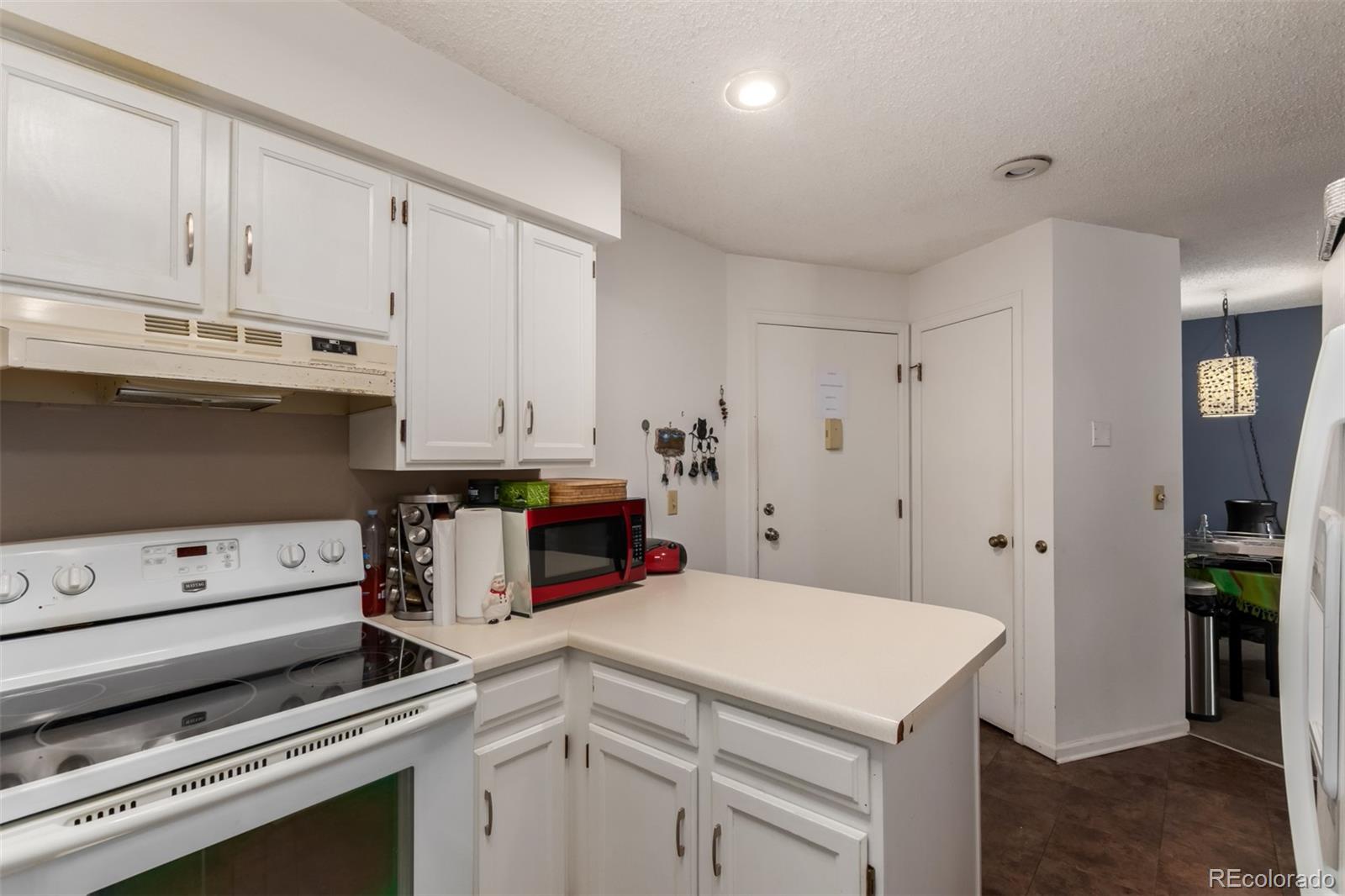 MLS Image #9 for 13950 e oxford place,aurora, Colorado