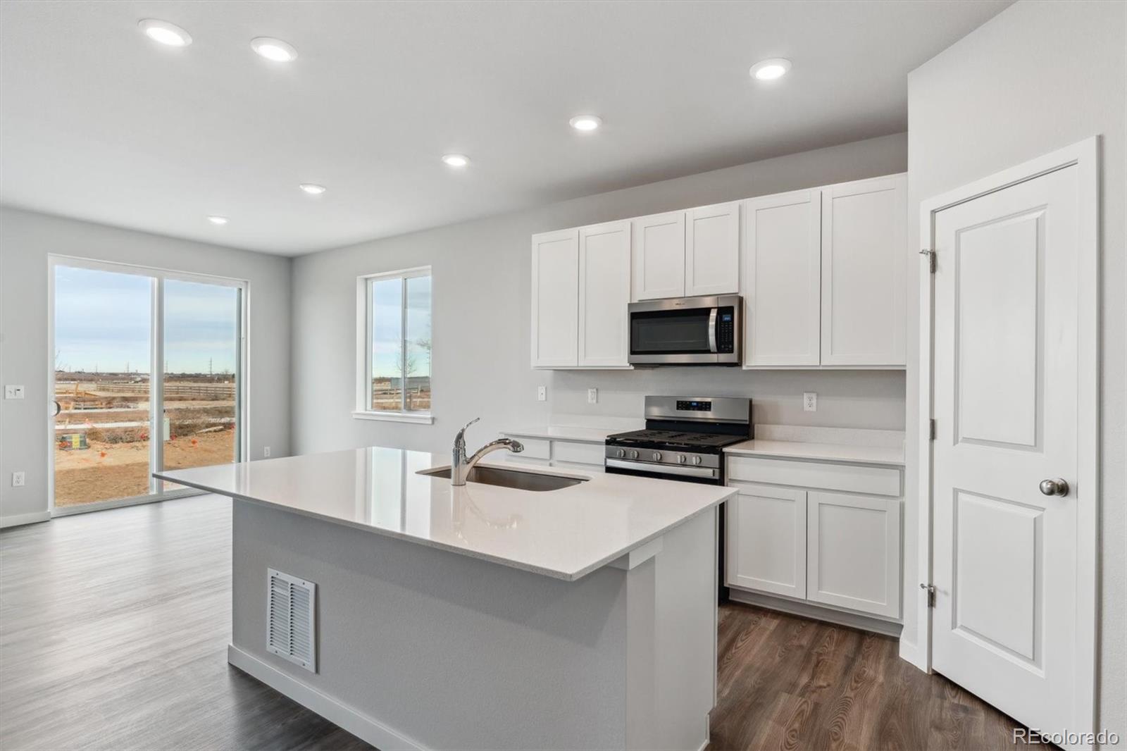 MLS Image #2 for 2060  panorama street,lochbuie, Colorado