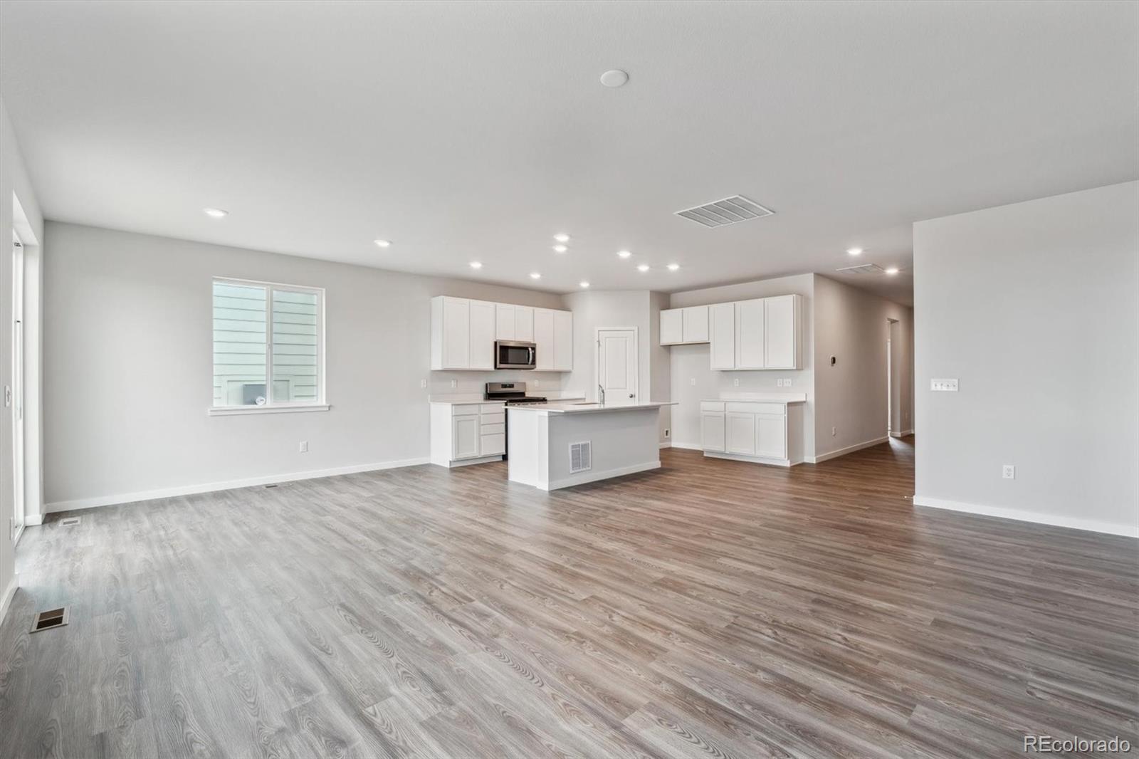 MLS Image #7 for 2060  panorama street,lochbuie, Colorado