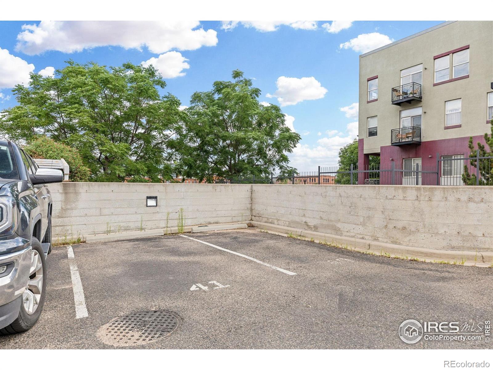 MLS Image #28 for 1555  central street,denver, Colorado