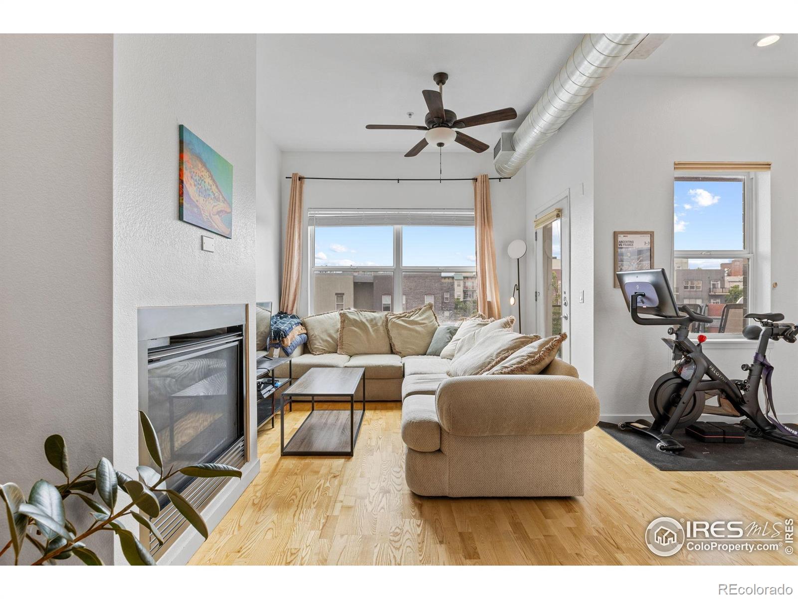 MLS Image #9 for 1555  central street,denver, Colorado