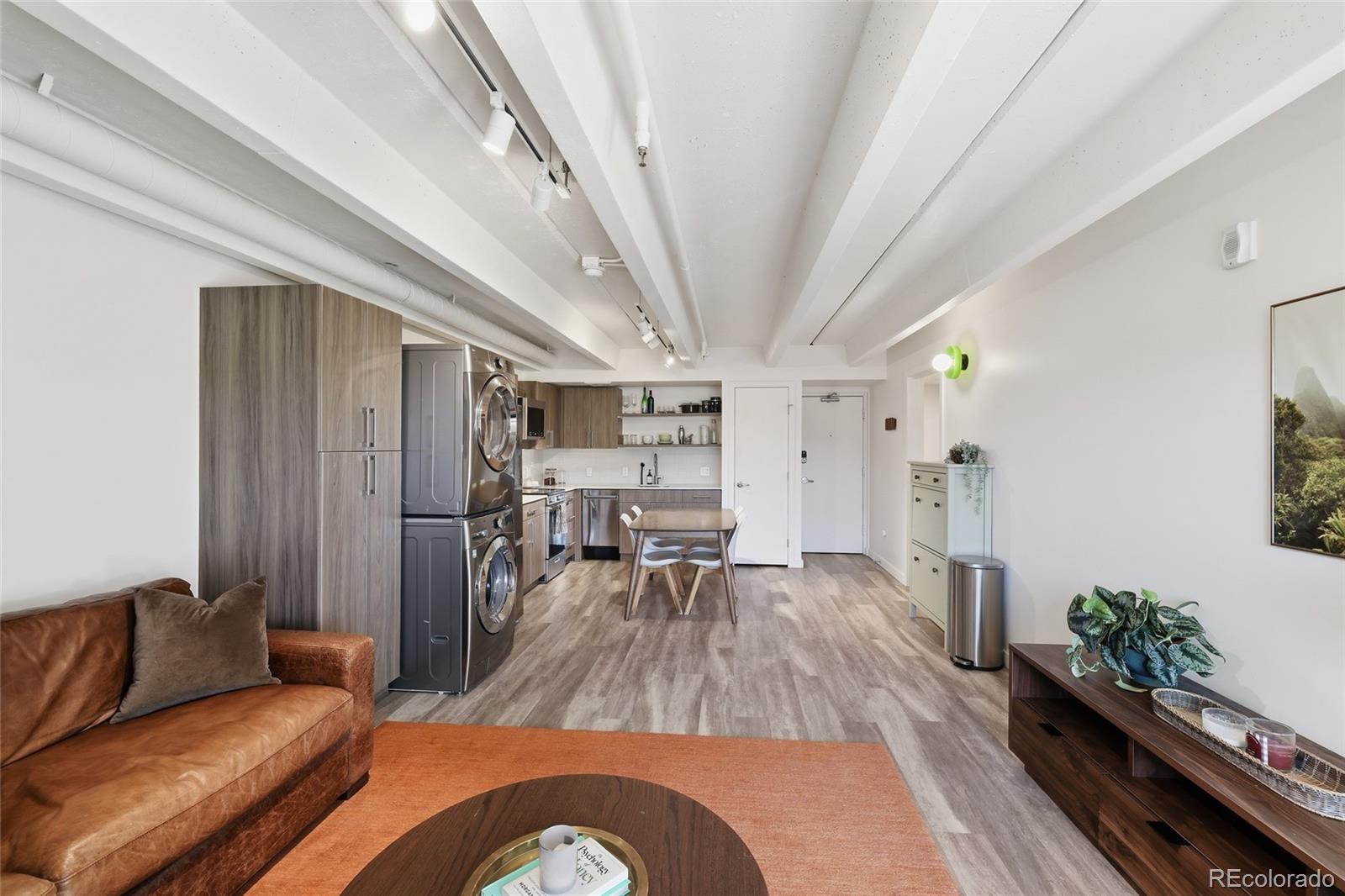 MLS Image #7 for 1495  vrain street,denver, Colorado